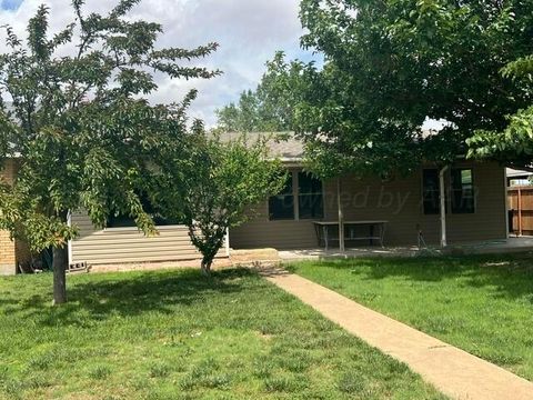 Homes For Sale - 530 S Main Street<br/> Booker, TX 79005