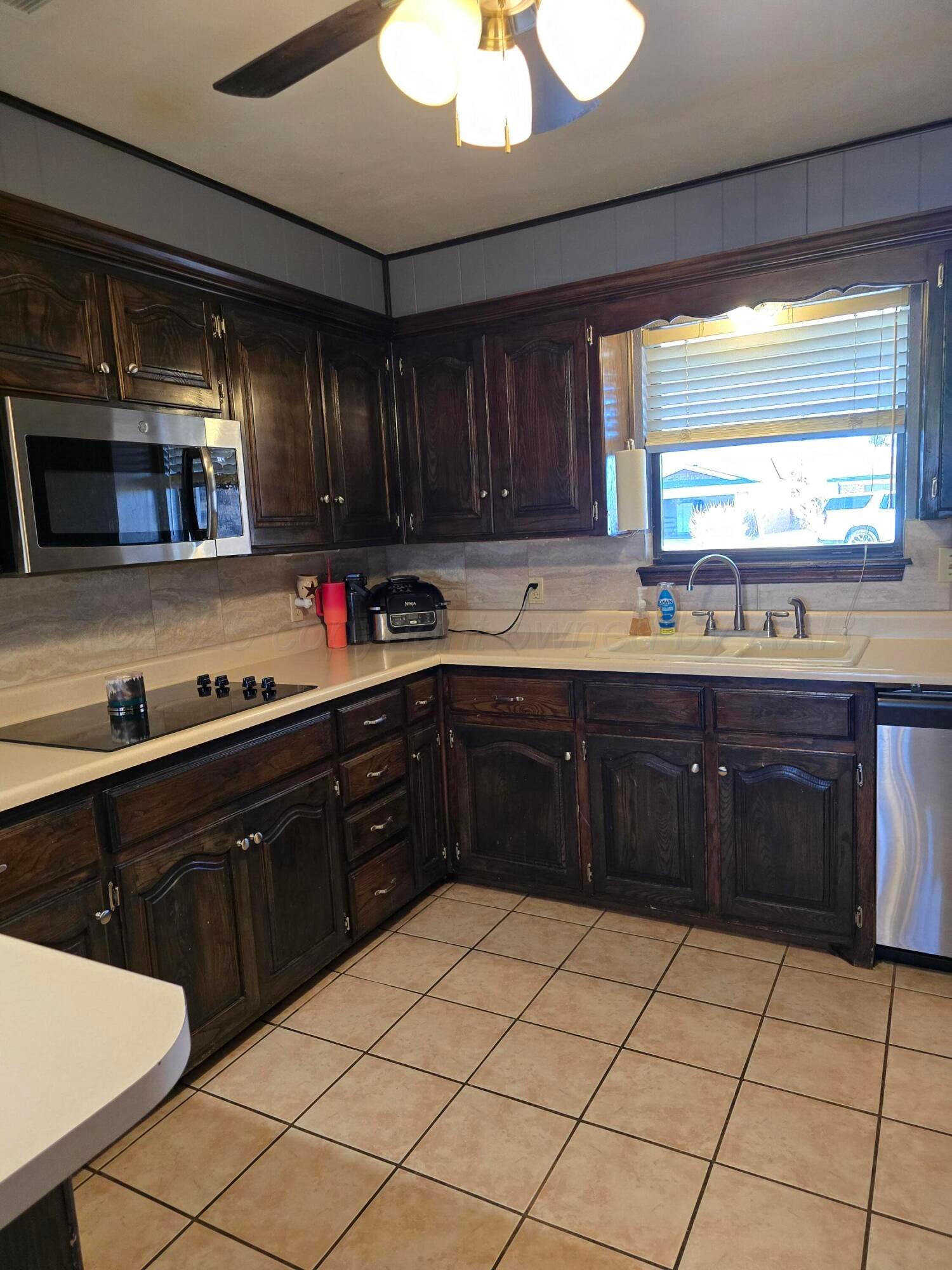 428 Overland Trail, Fritch, Pennsylvania image 11
