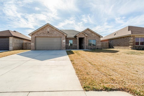Homes For Sale - 1714 Northridge Street<br/> Dumas, TX 79029