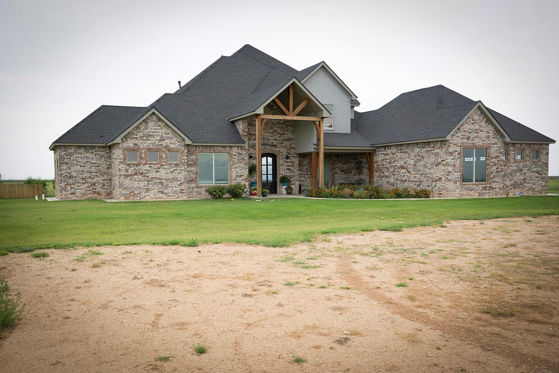 10995 Texas Beef Road, Dumas, Texas image 2