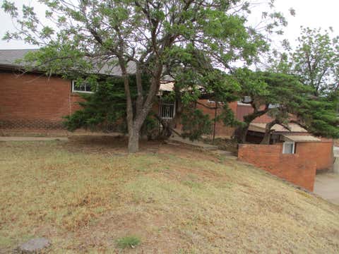 Homes For Sale - 1200 E Harvester Avenue<br/> Gray County, Pampa, TX 79065