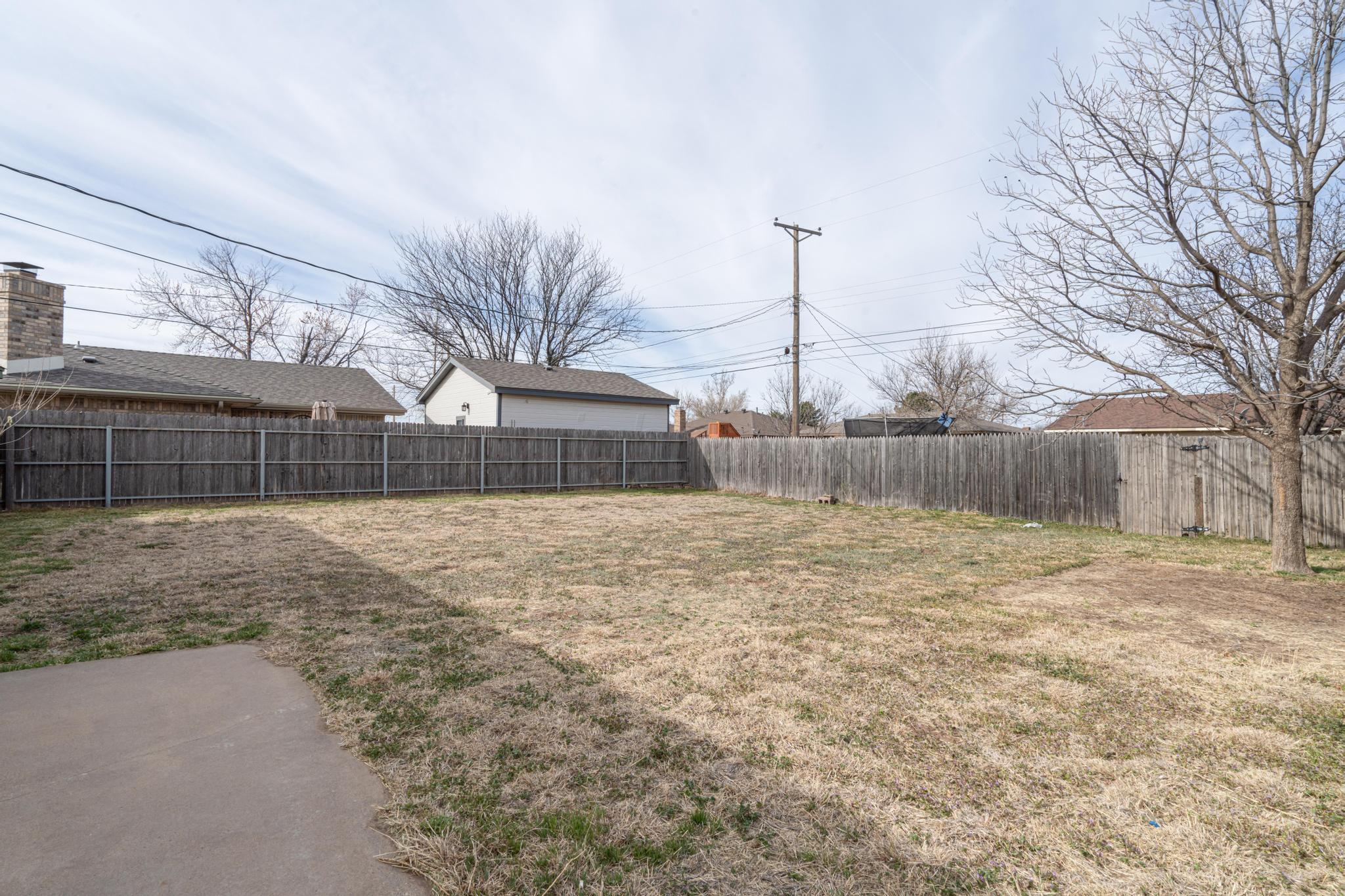 1300 Morton Avenue, Dumas, Texas image 24