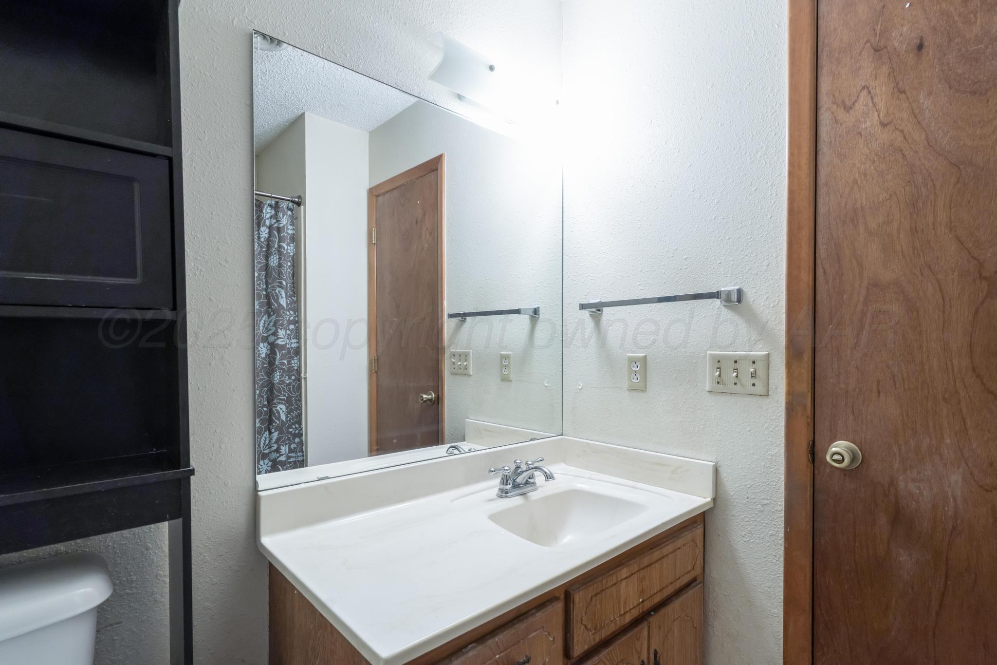1300 Morton Avenue, Dumas, Texas image 21