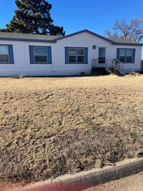 Homes For Sale - 401 N Grace Street<br/> Stratford, TX 79084