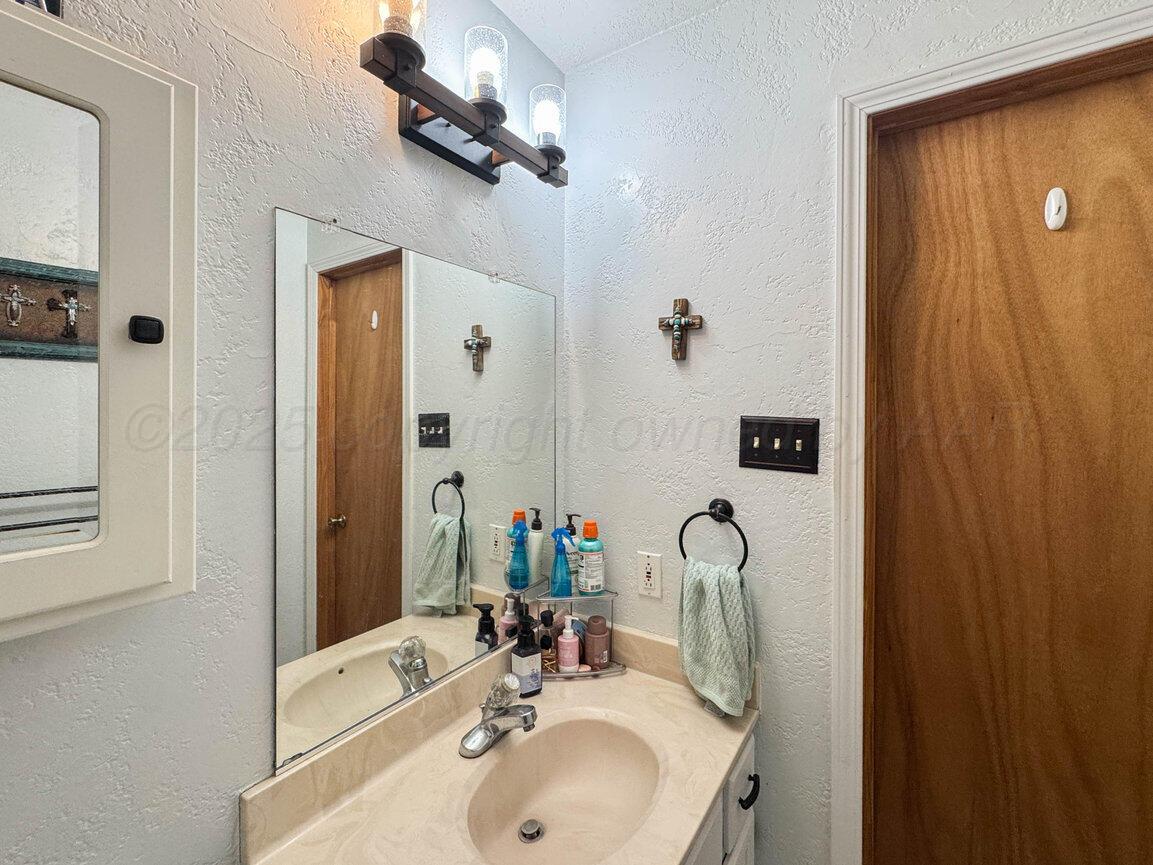 505 Mesquite Drive, Fritch, Alaska image 21