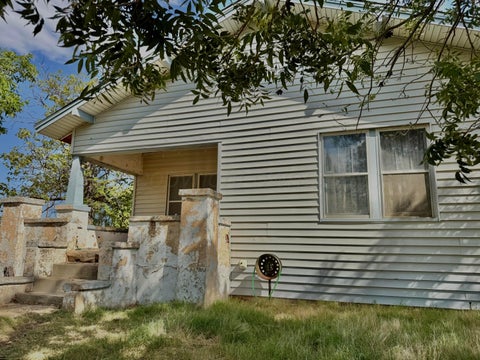 Homes For Sale - 305 Wheeler Avenue<br/> Mobeetie, TX 79061