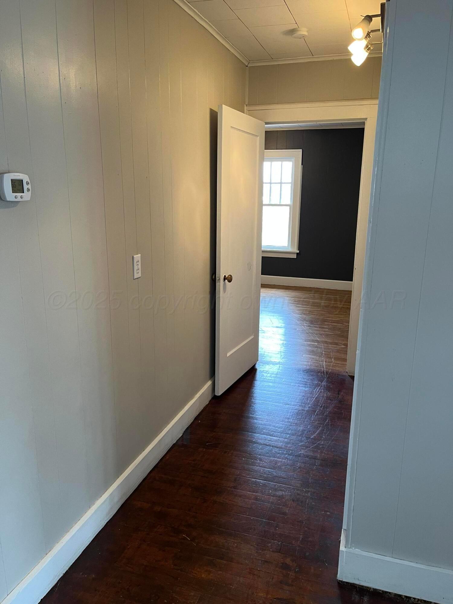 904 Ave I, Childress, Texas image 10