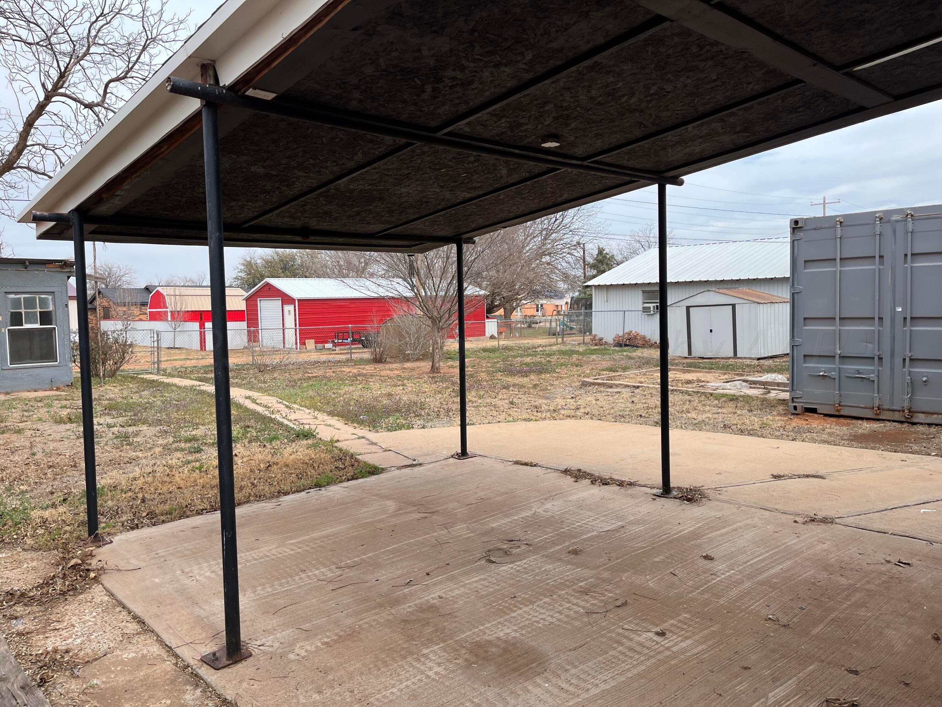 904 Ave I, Childress, Texas image 21