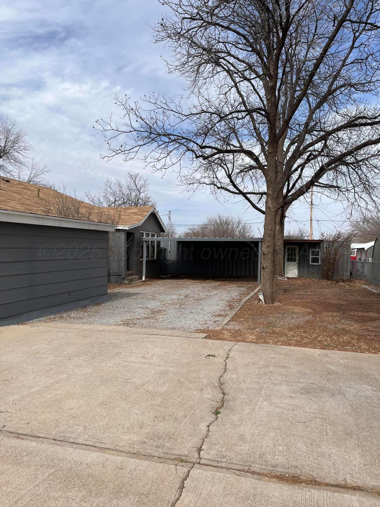 904 Ave I, Childress, Texas image 2
