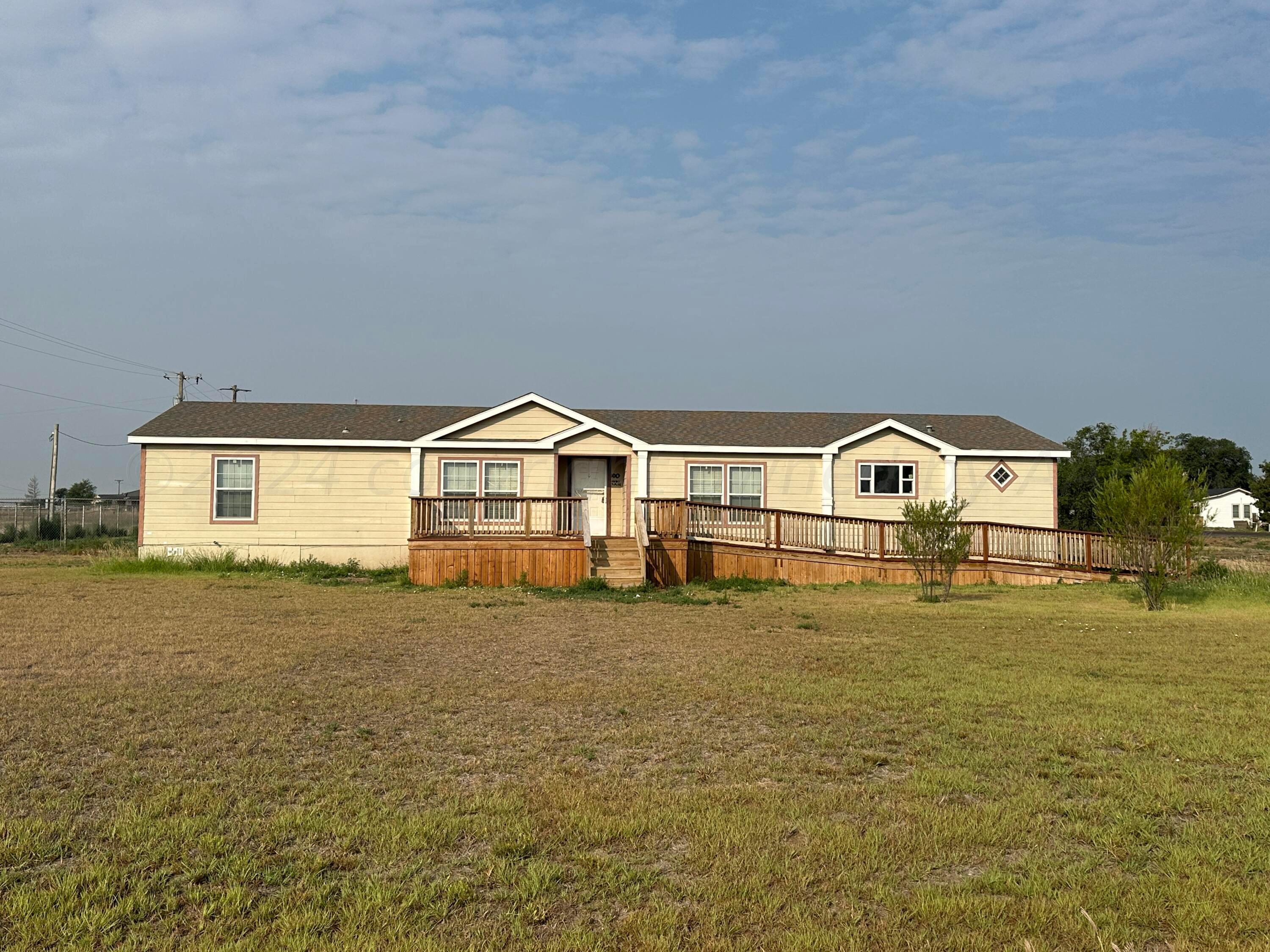 100 Abby Lane, Dumas, Texas image 1