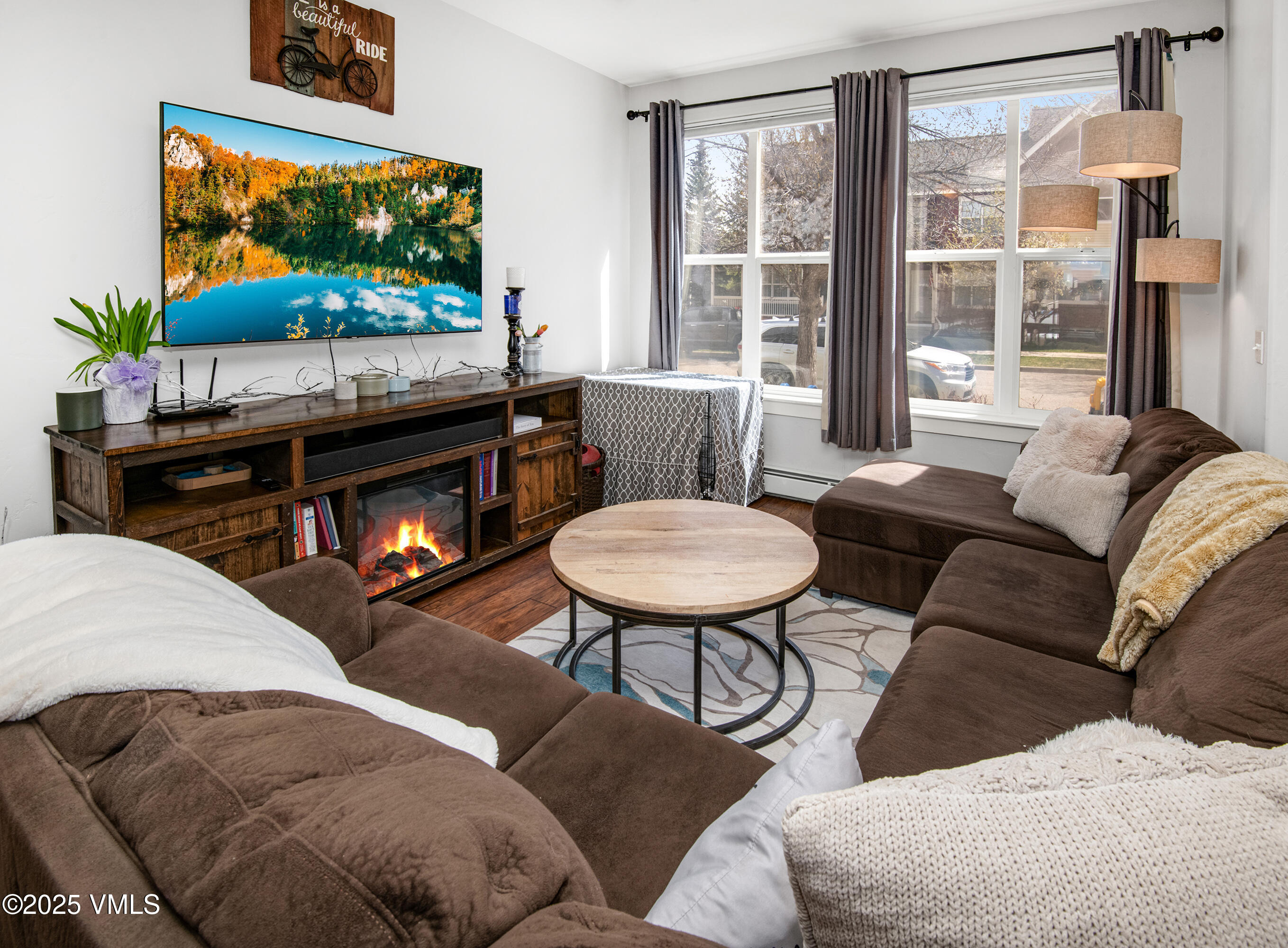 Eagle, Colorado 81631, United States, 3 Bedrooms Bedrooms, ,3 BathroomsBathrooms,Residential,Active,121267