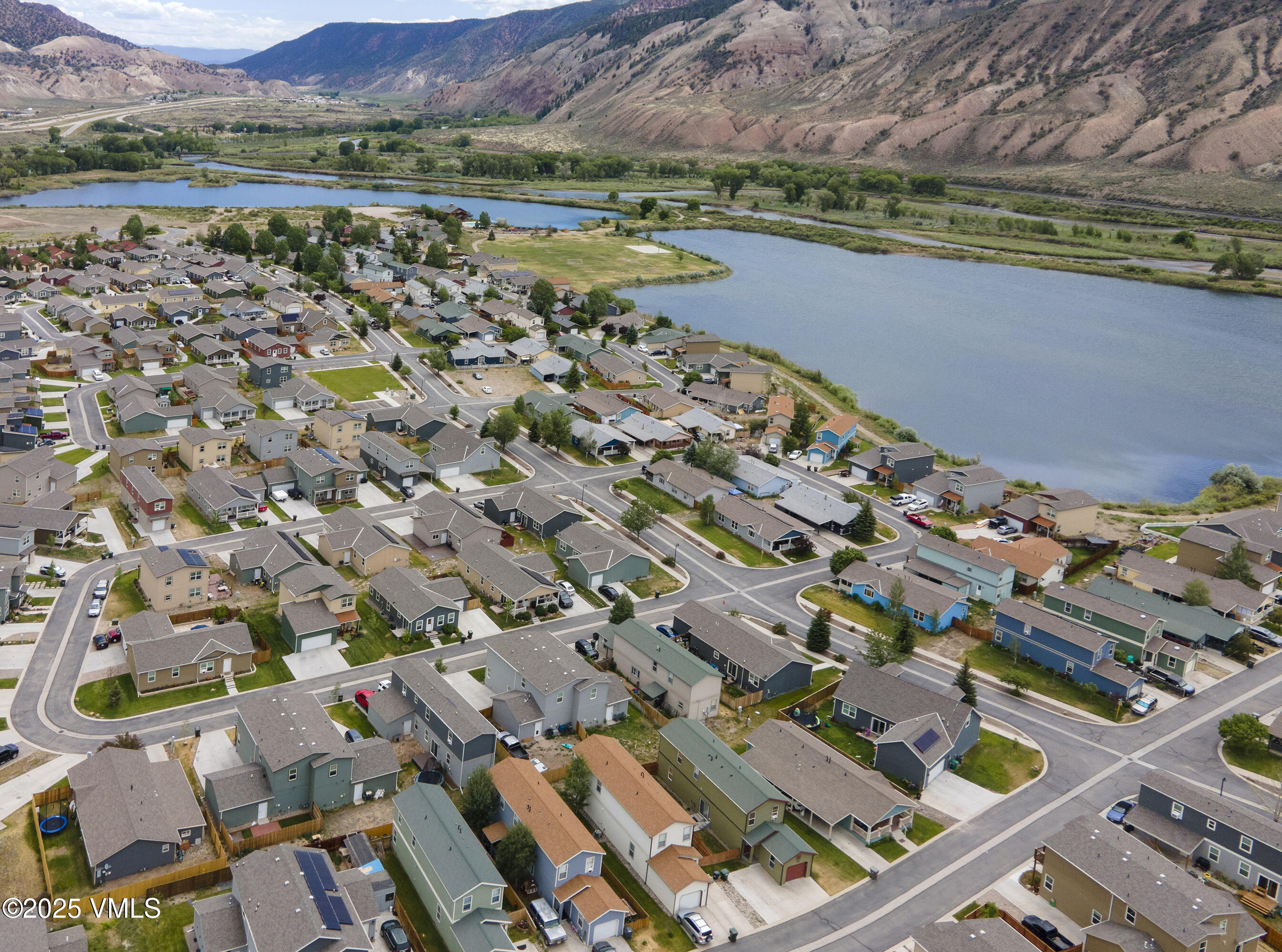 Dotsero, Colorado 81637, United States, 4 Bedrooms Bedrooms, ,3 BathroomsBathrooms,Residential,Active,116776