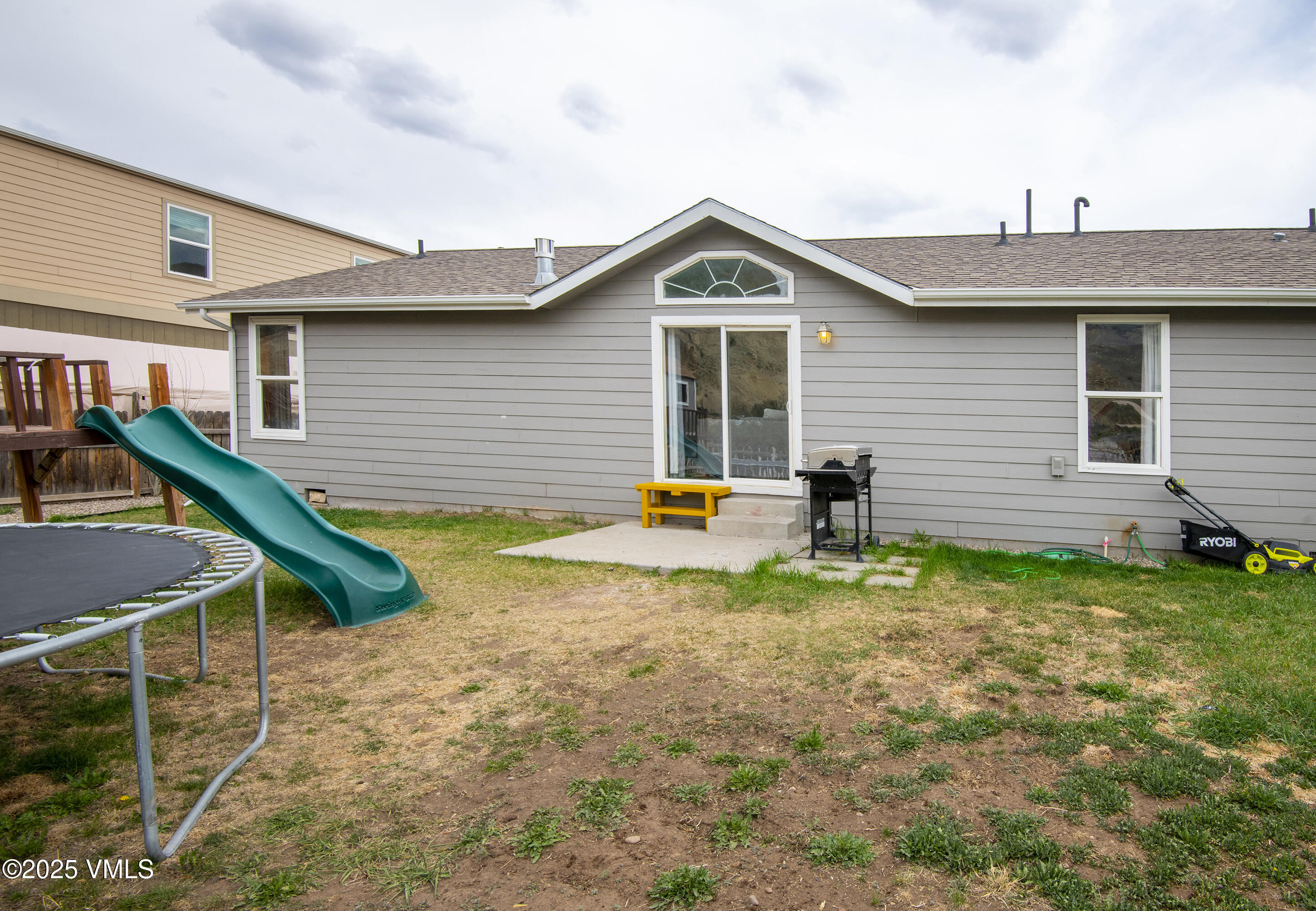 Dotsero, Colorado 81637, United States, 4 Bedrooms Bedrooms, ,3 BathroomsBathrooms,Residential,Active,116776