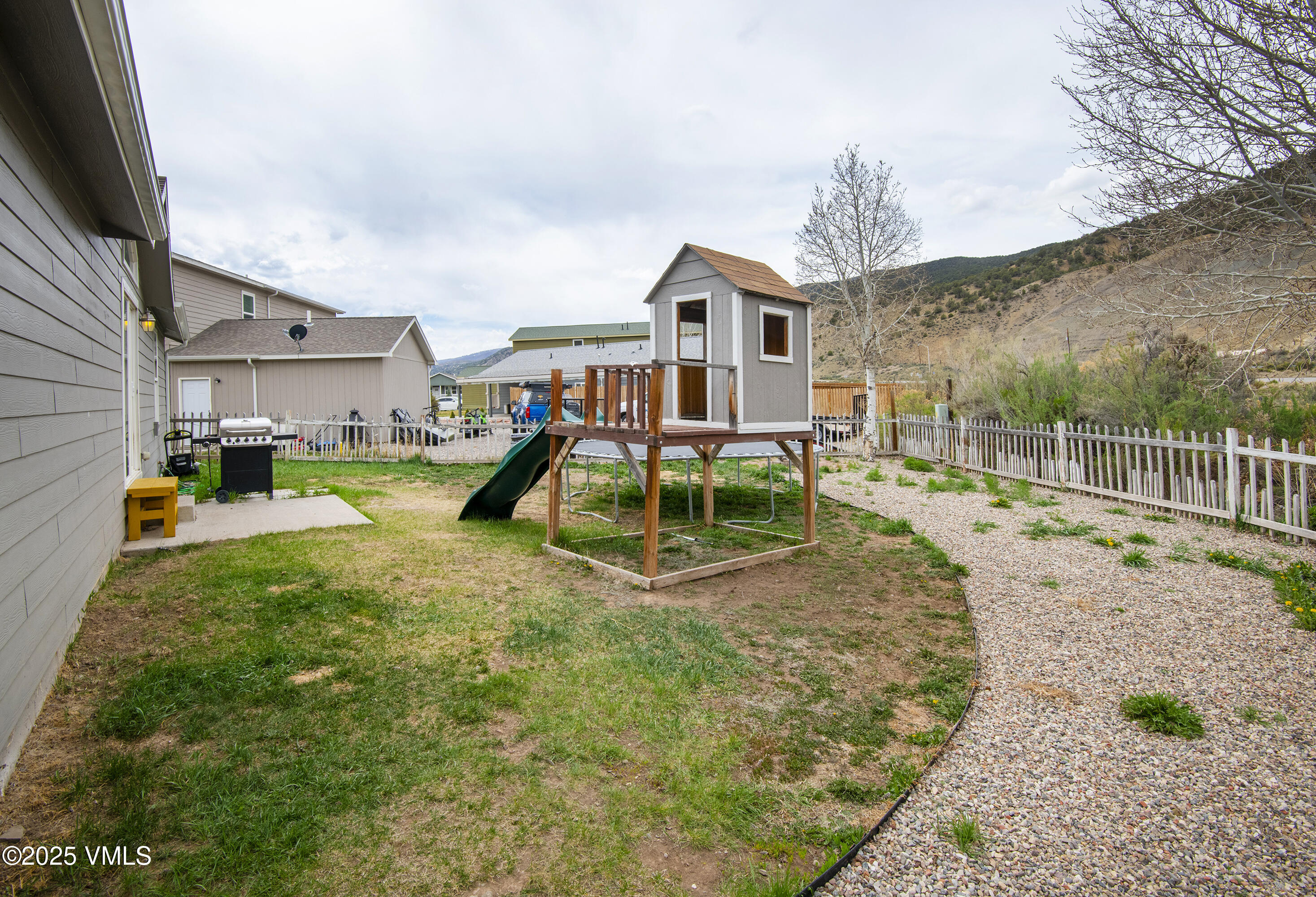 Dotsero, Colorado 81637, United States, 4 Bedrooms Bedrooms, ,3 BathroomsBathrooms,Residential,Active,116776