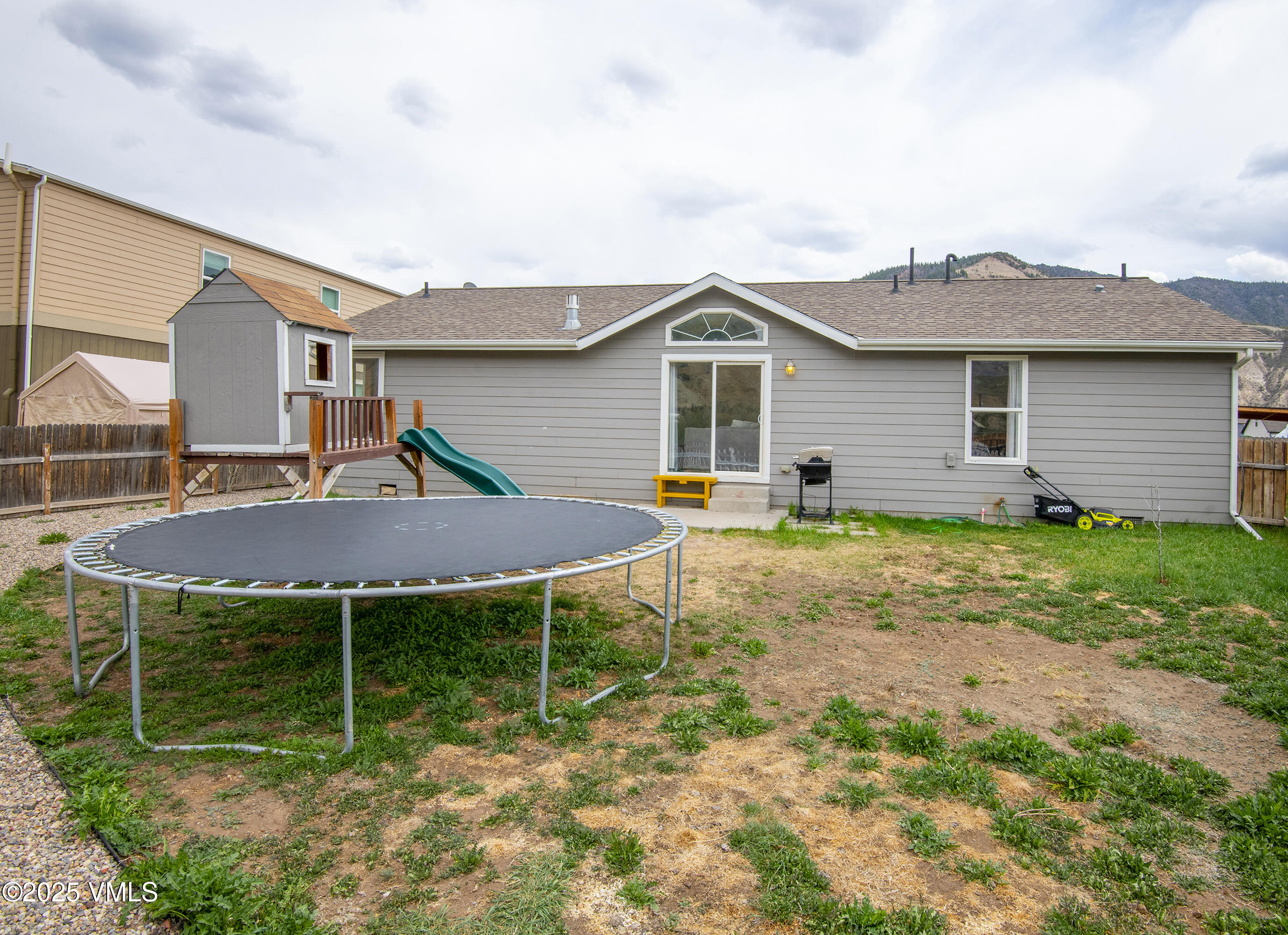 Dotsero, Colorado 81637, United States, 4 Bedrooms Bedrooms, ,3 BathroomsBathrooms,Residential,Active,116776