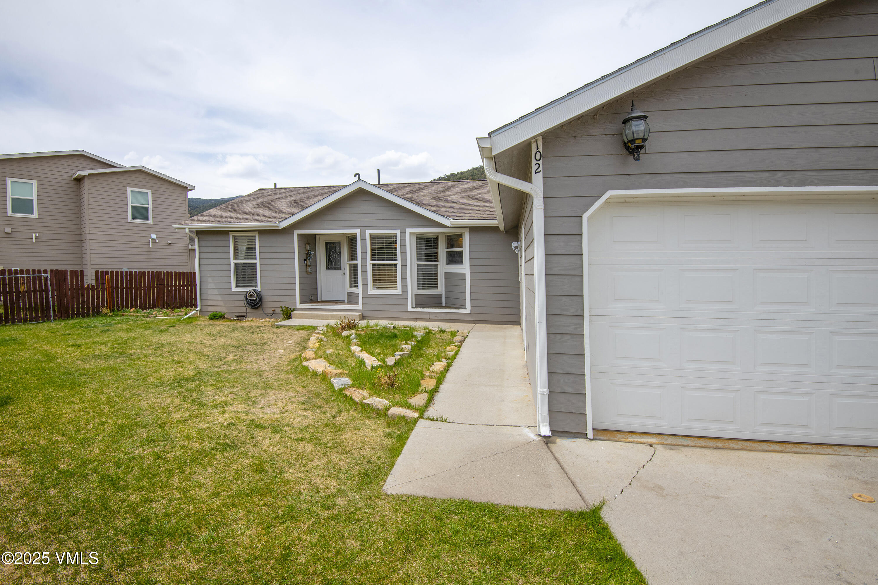 Dotsero, Colorado 81637, United States, 4 Bedrooms Bedrooms, ,3 BathroomsBathrooms,Residential,Active,116776