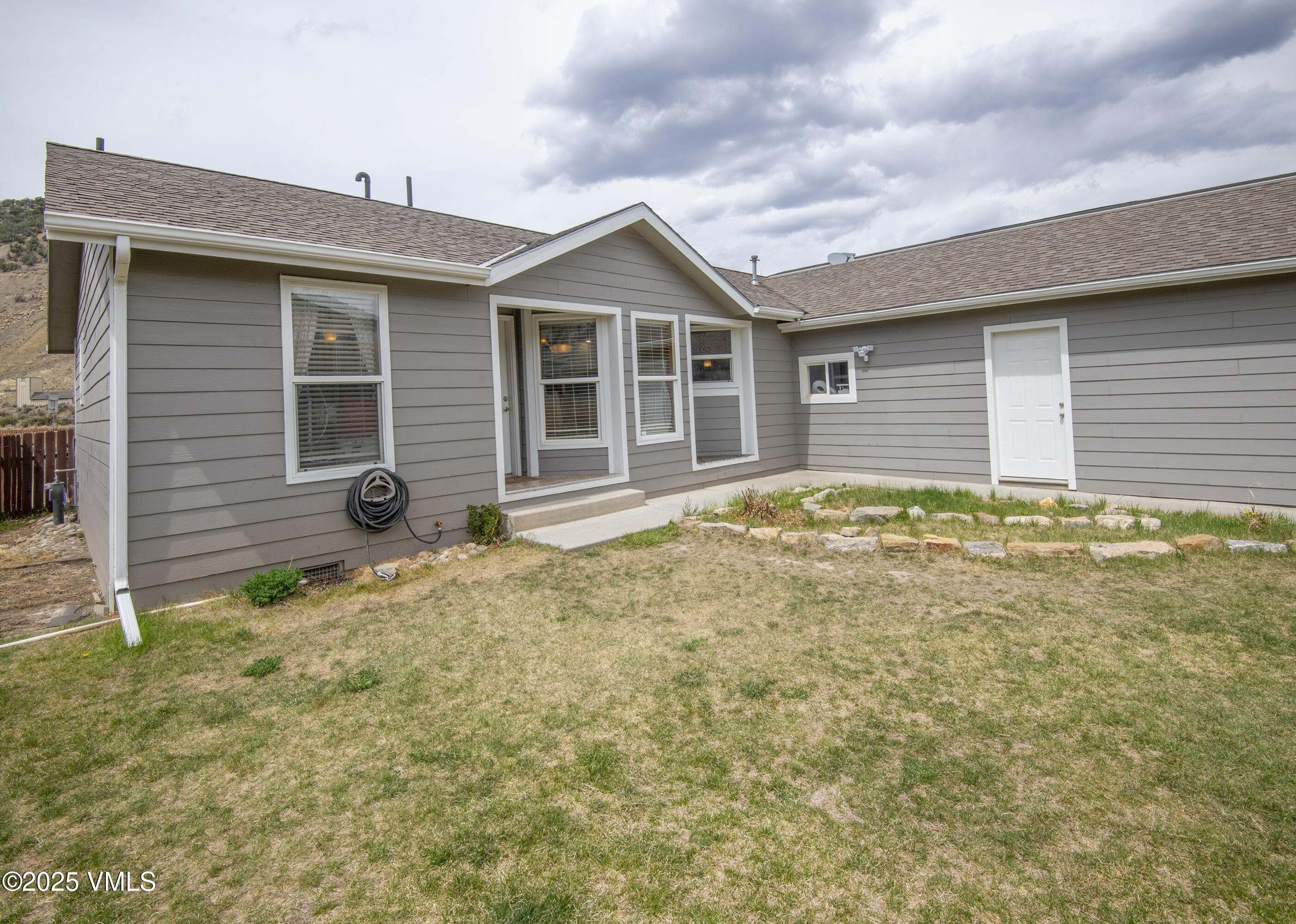 Dotsero, Colorado 81637, United States, 4 Bedrooms Bedrooms, ,3 BathroomsBathrooms,Residential,Active,116776