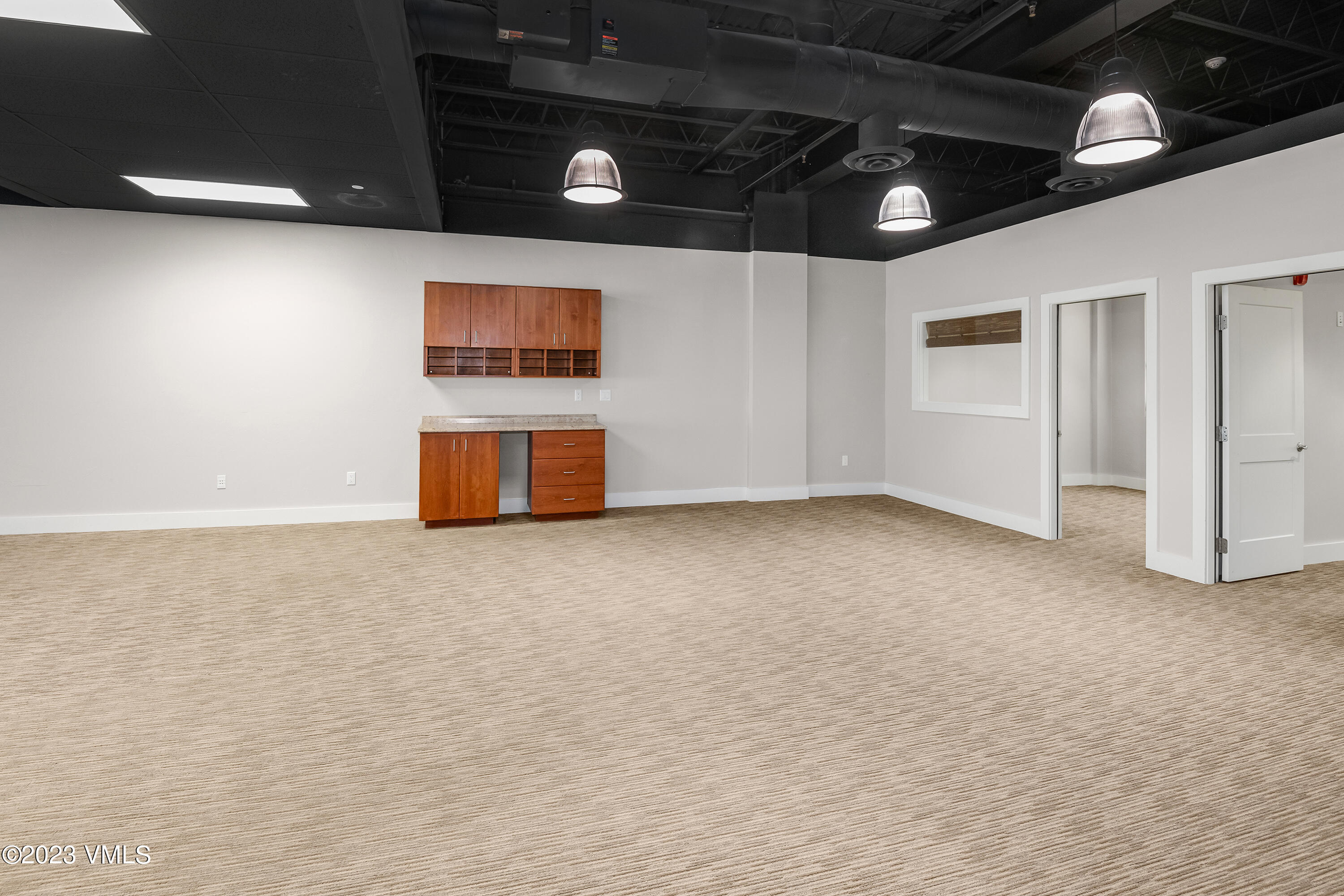 Avon, Colorado 81620, United States, ,Commercial,Pending,100172