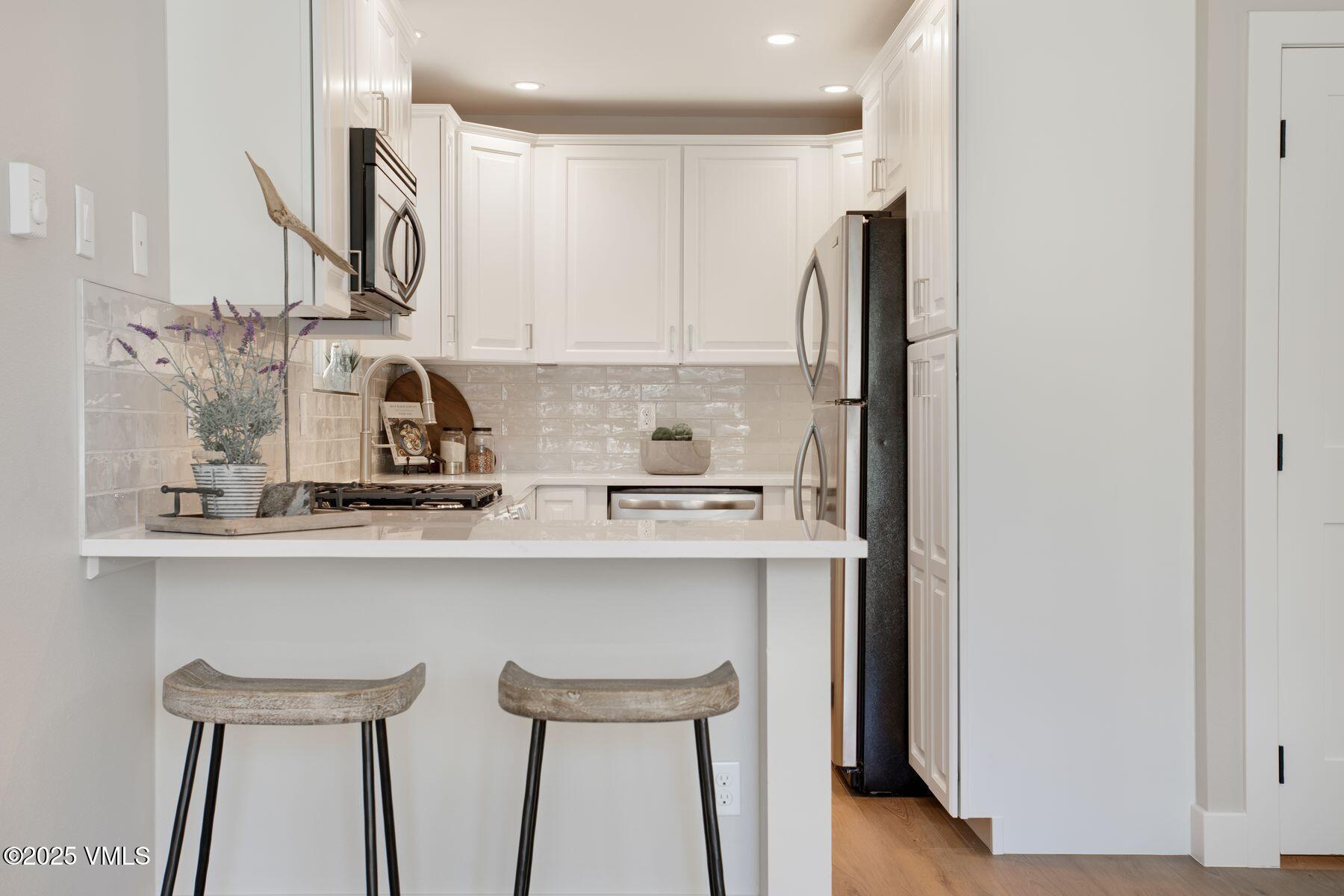 Edwards, Colorado 81632, United States, 3 Bedrooms Bedrooms, ,3 BathroomsBathrooms,Residential,Active,147378