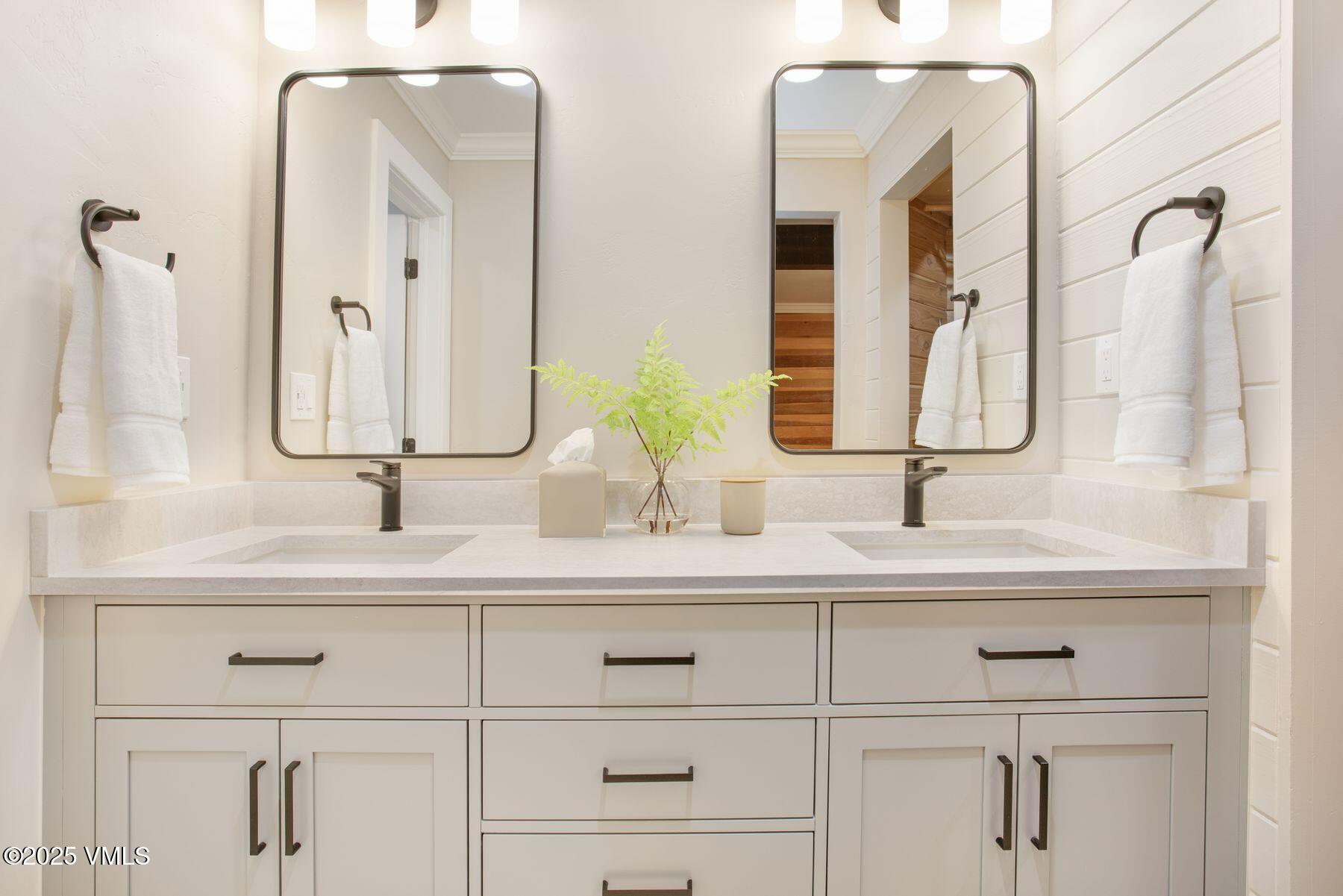 Edwards, Colorado 81632, United States, 3 Bedrooms Bedrooms, ,3 BathroomsBathrooms,Residential,Active,147378