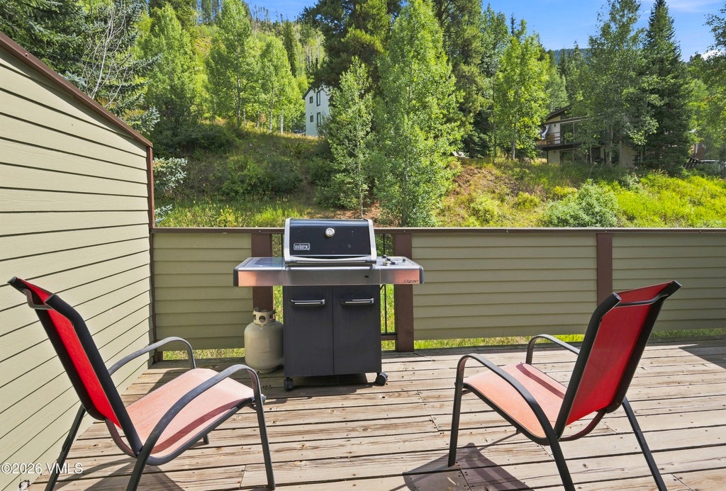 Photo of 2550 Kinnikinnick RD #UNIT J2, Vail, CO 81657 (MLS # 1015066)