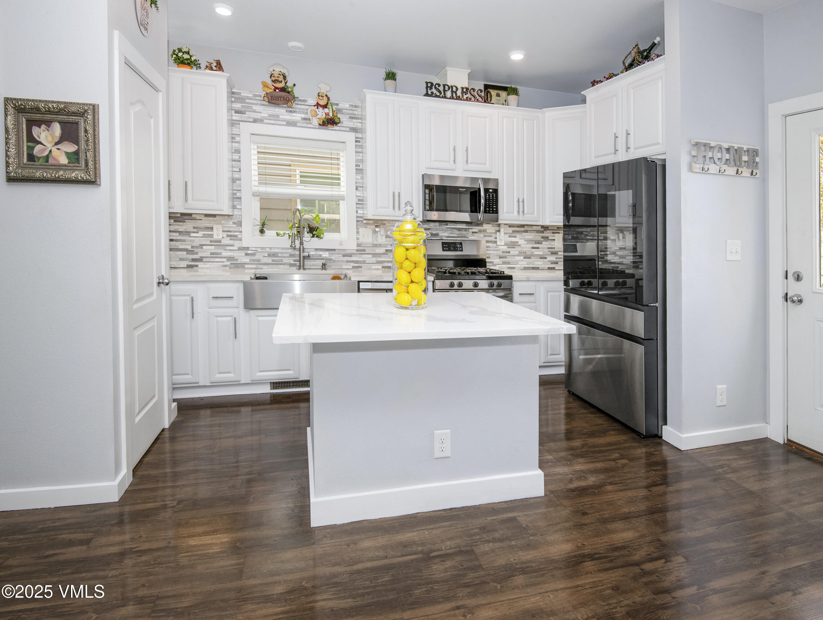 Gypsum, Colorado 81637, United States, 3 Bedrooms Bedrooms, ,3 BathroomsBathrooms,Residential,Active,233210