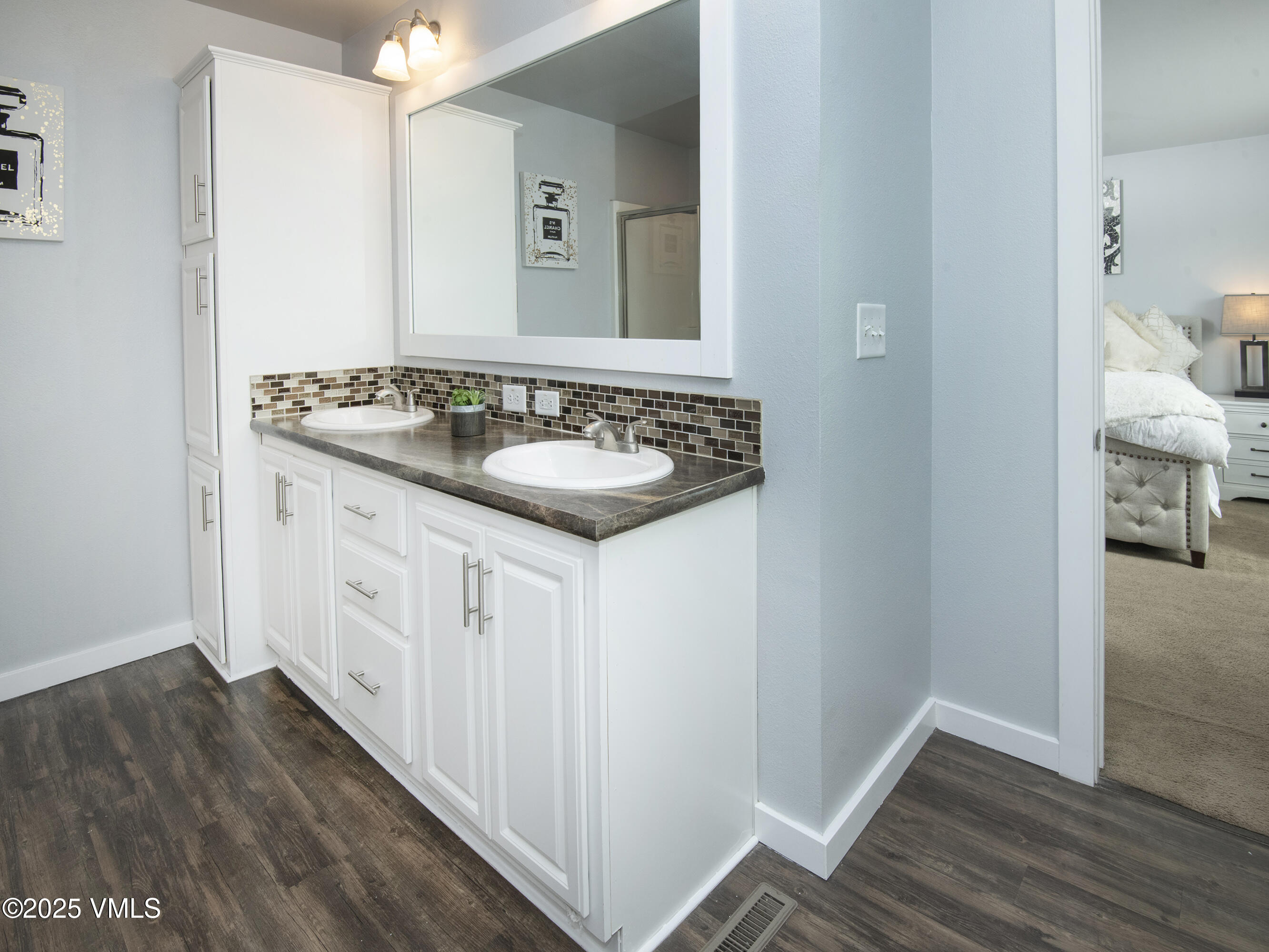 Gypsum, Colorado 81637, United States, 3 Bedrooms Bedrooms, ,3 BathroomsBathrooms,Residential,Active,233210