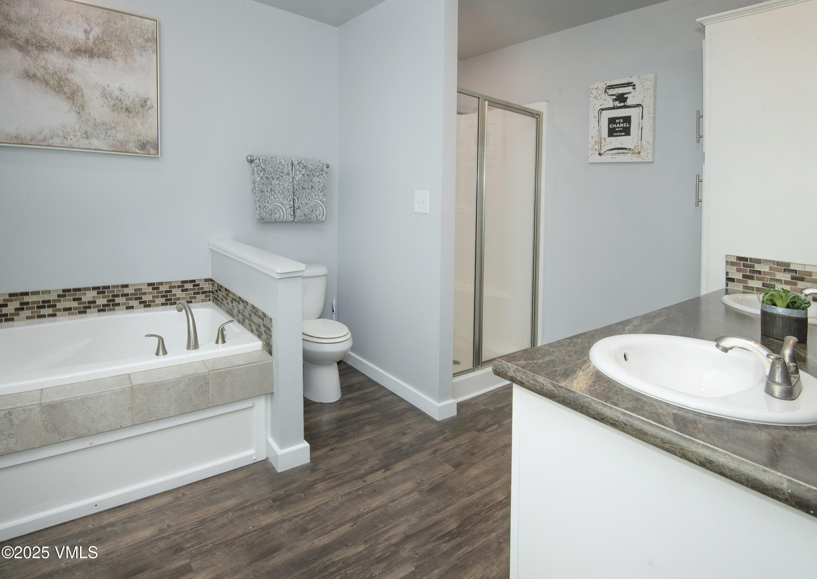 Gypsum, Colorado 81637, United States, 3 Bedrooms Bedrooms, ,3 BathroomsBathrooms,Residential,Active,233210