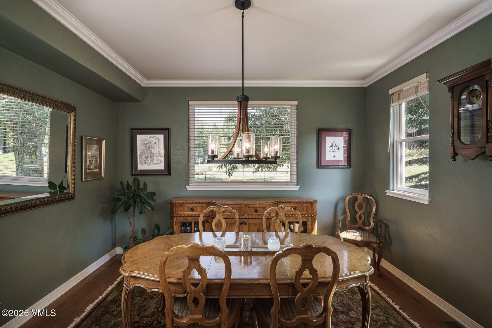 Edwards, Colorado 81632, United States, 5 Bedrooms Bedrooms, ,4 BathroomsBathrooms,Residential,Active,196155