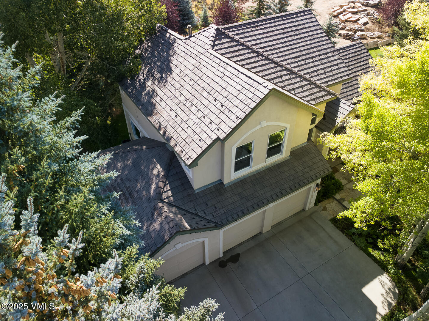 Edwards, Colorado 81632, United States, 5 Bedrooms Bedrooms, ,4 BathroomsBathrooms,Residential,Active,196155