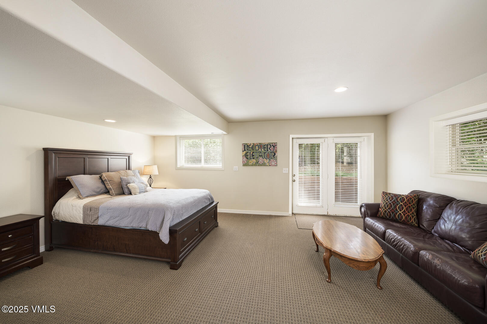 Edwards, Colorado 81632, United States, 5 Bedrooms Bedrooms, ,4 BathroomsBathrooms,Residential,Active,196155