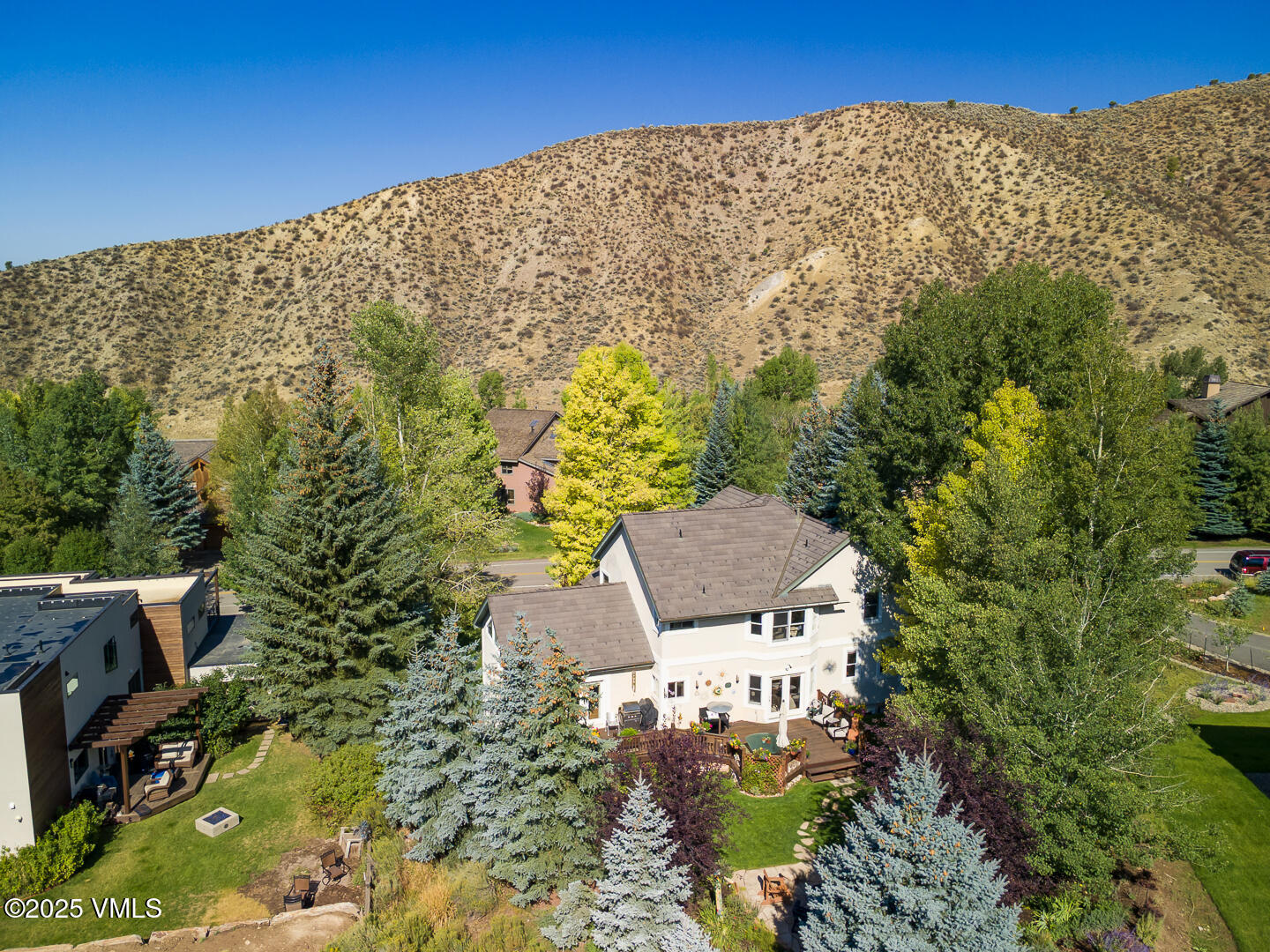 Edwards, Colorado 81632, United States, 5 Bedrooms Bedrooms, ,4 BathroomsBathrooms,Residential,Active,196155