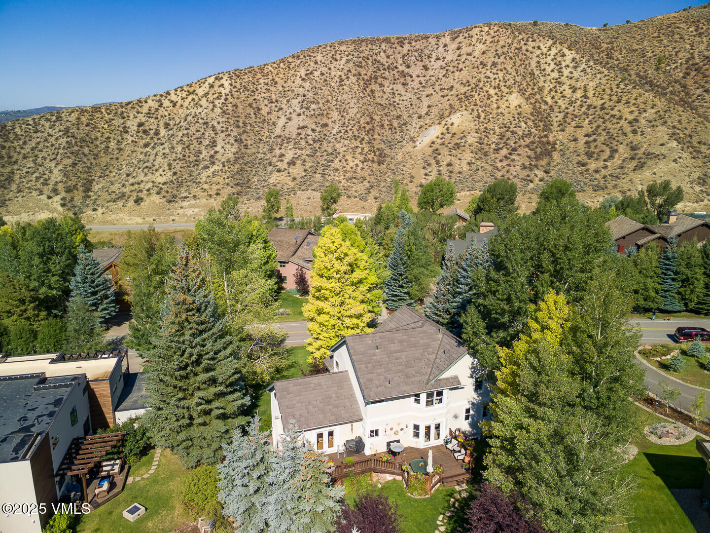 Edwards, Colorado 81632, United States, 5 Bedrooms Bedrooms, ,4 BathroomsBathrooms,Residential,Active,196155