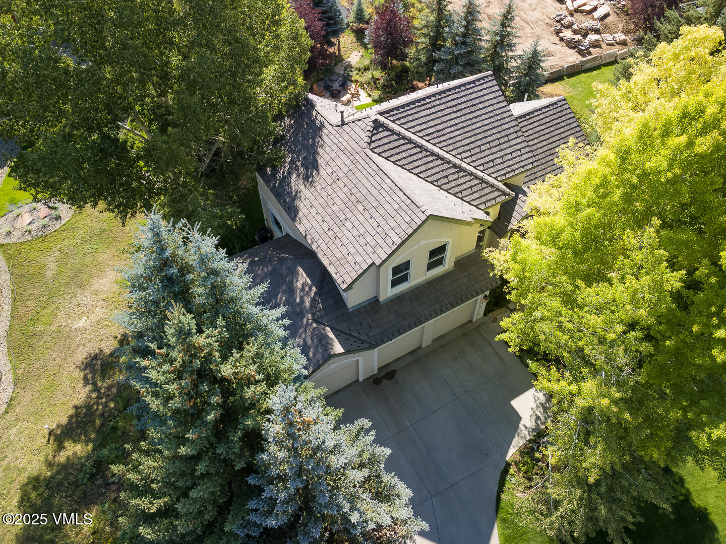 Edwards, Colorado 81632, United States, 5 Bedrooms Bedrooms, ,4 BathroomsBathrooms,Residential,Active,196155