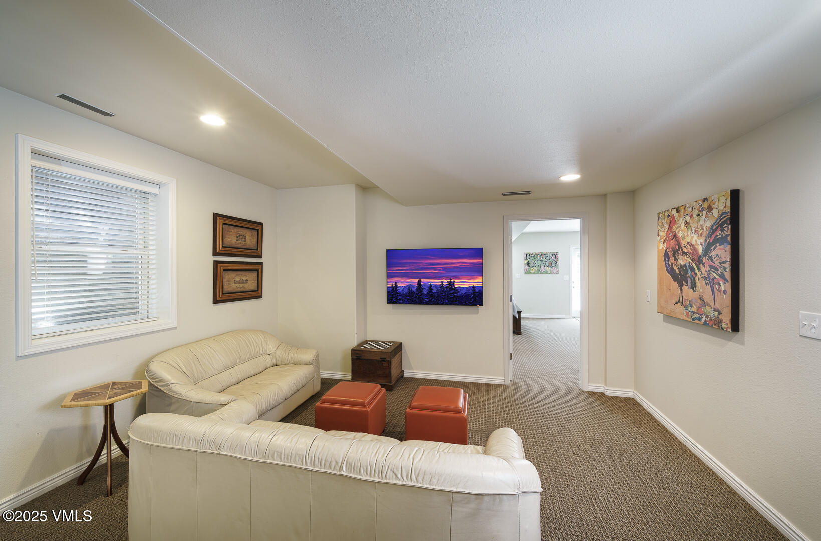 Edwards, Colorado 81632, United States, 5 Bedrooms Bedrooms, ,4 BathroomsBathrooms,Residential,Active,196155