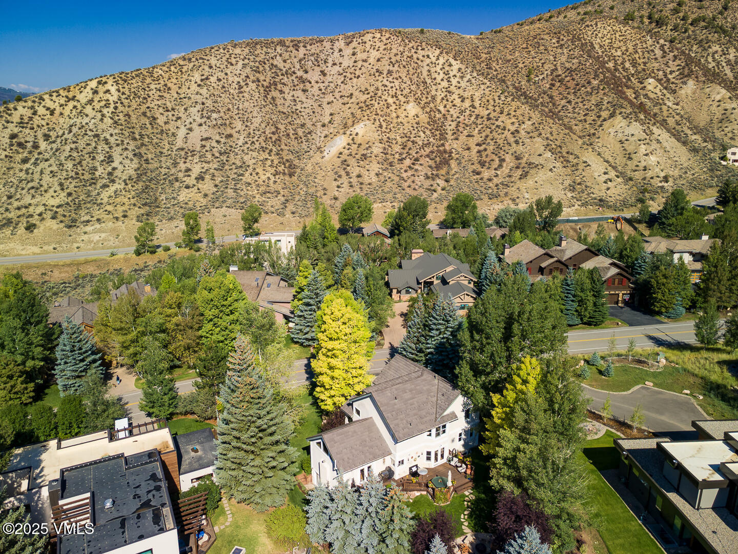 Edwards, Colorado 81632, United States, 5 Bedrooms Bedrooms, ,4 BathroomsBathrooms,Residential,Active,196155