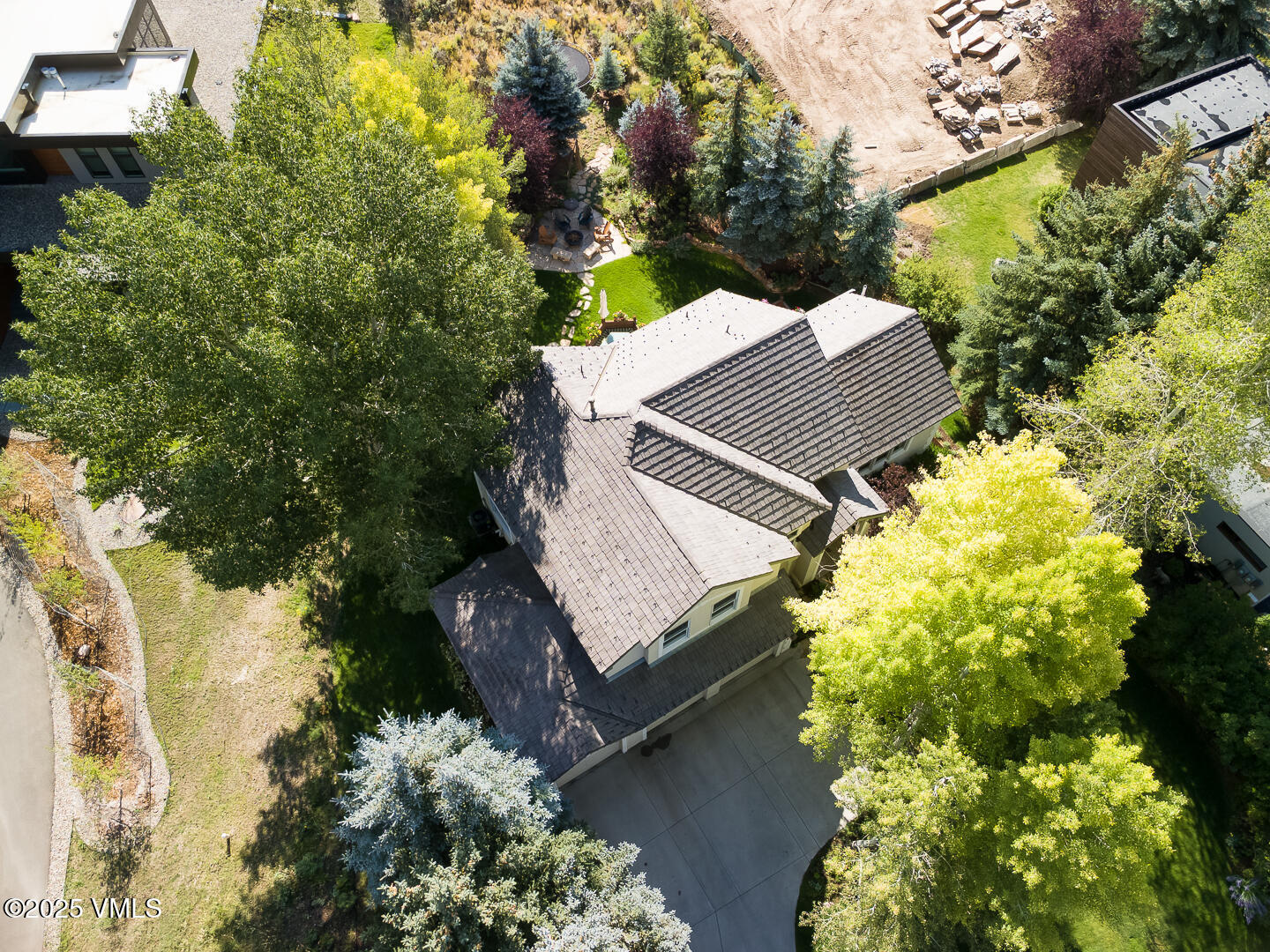 Edwards, Colorado 81632, United States, 5 Bedrooms Bedrooms, ,4 BathroomsBathrooms,Residential,Active,196155