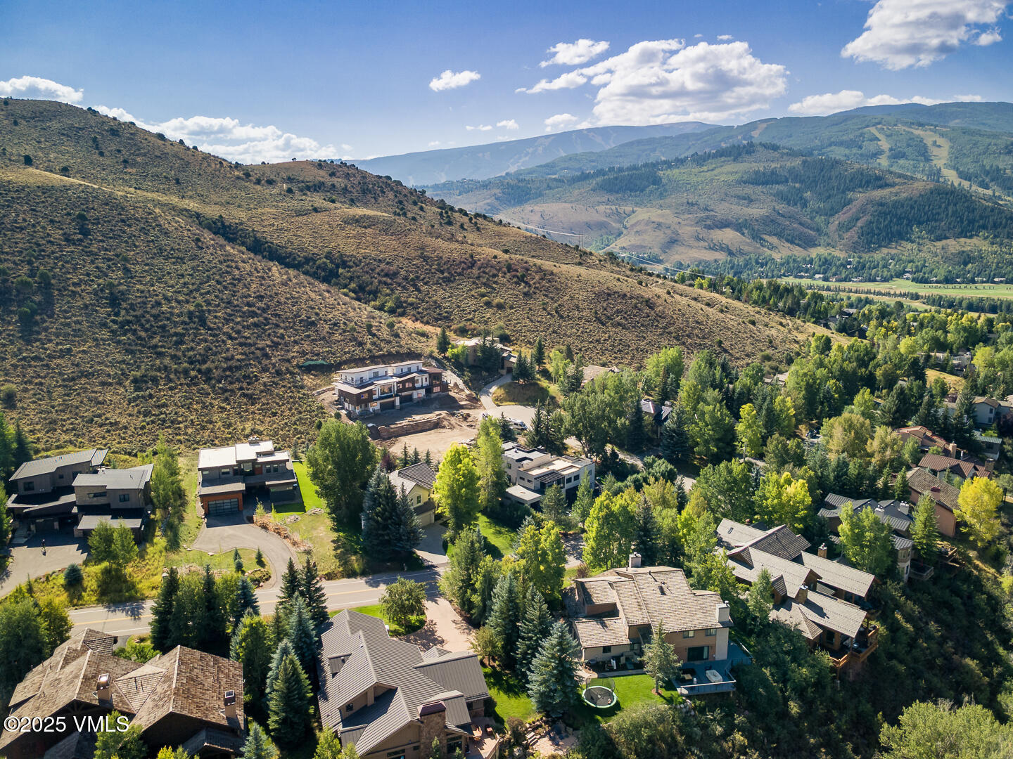 Edwards, Colorado 81632, United States, 5 Bedrooms Bedrooms, ,4 BathroomsBathrooms,Residential,Active,196155