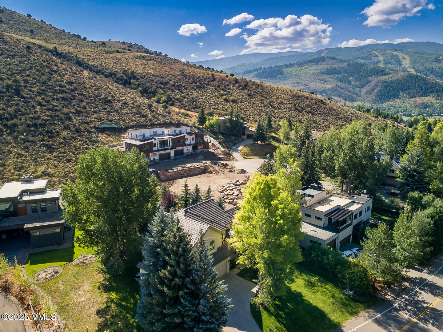 Edwards, Colorado 81632, United States, 5 Bedrooms Bedrooms, ,4 BathroomsBathrooms,Residential,Active,196155