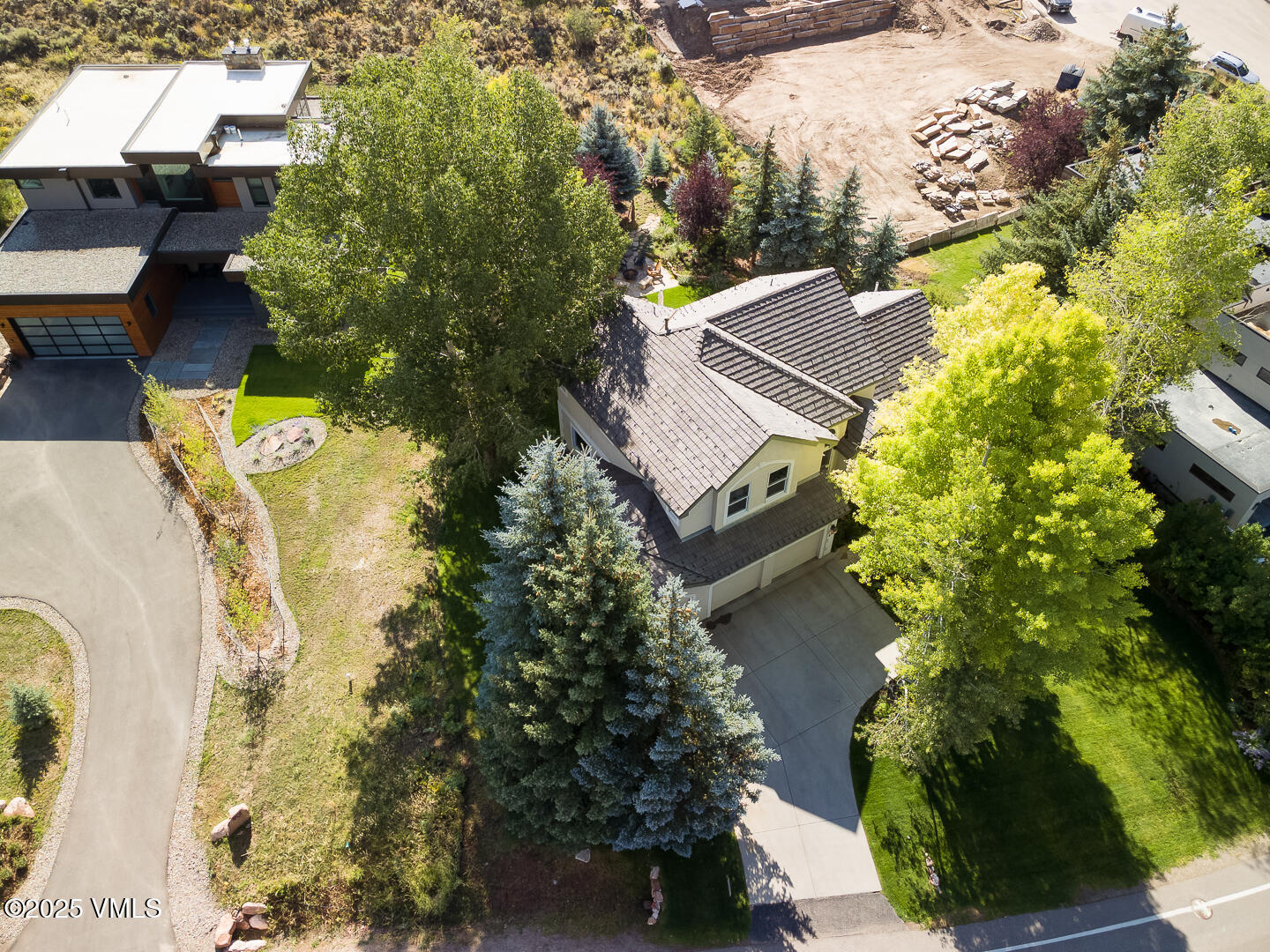 Edwards, Colorado 81632, United States, 5 Bedrooms Bedrooms, ,4 BathroomsBathrooms,Residential,Active,196155