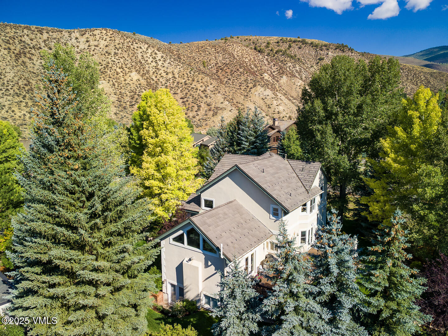 Edwards, Colorado 81632, United States, 5 Bedrooms Bedrooms, ,4 BathroomsBathrooms,Residential,Active,196155