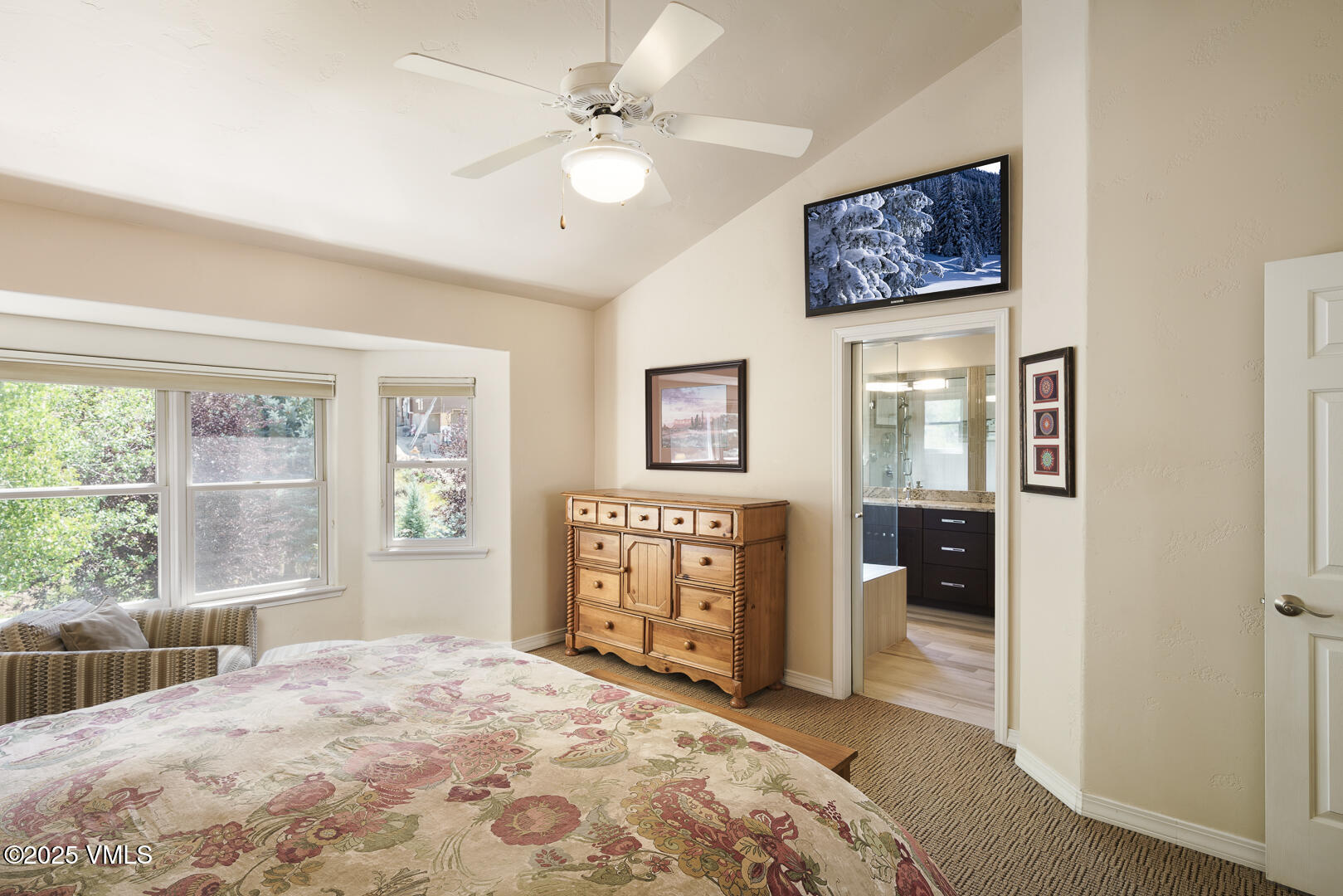 Edwards, Colorado 81632, United States, 5 Bedrooms Bedrooms, ,4 BathroomsBathrooms,Residential,Active,196155