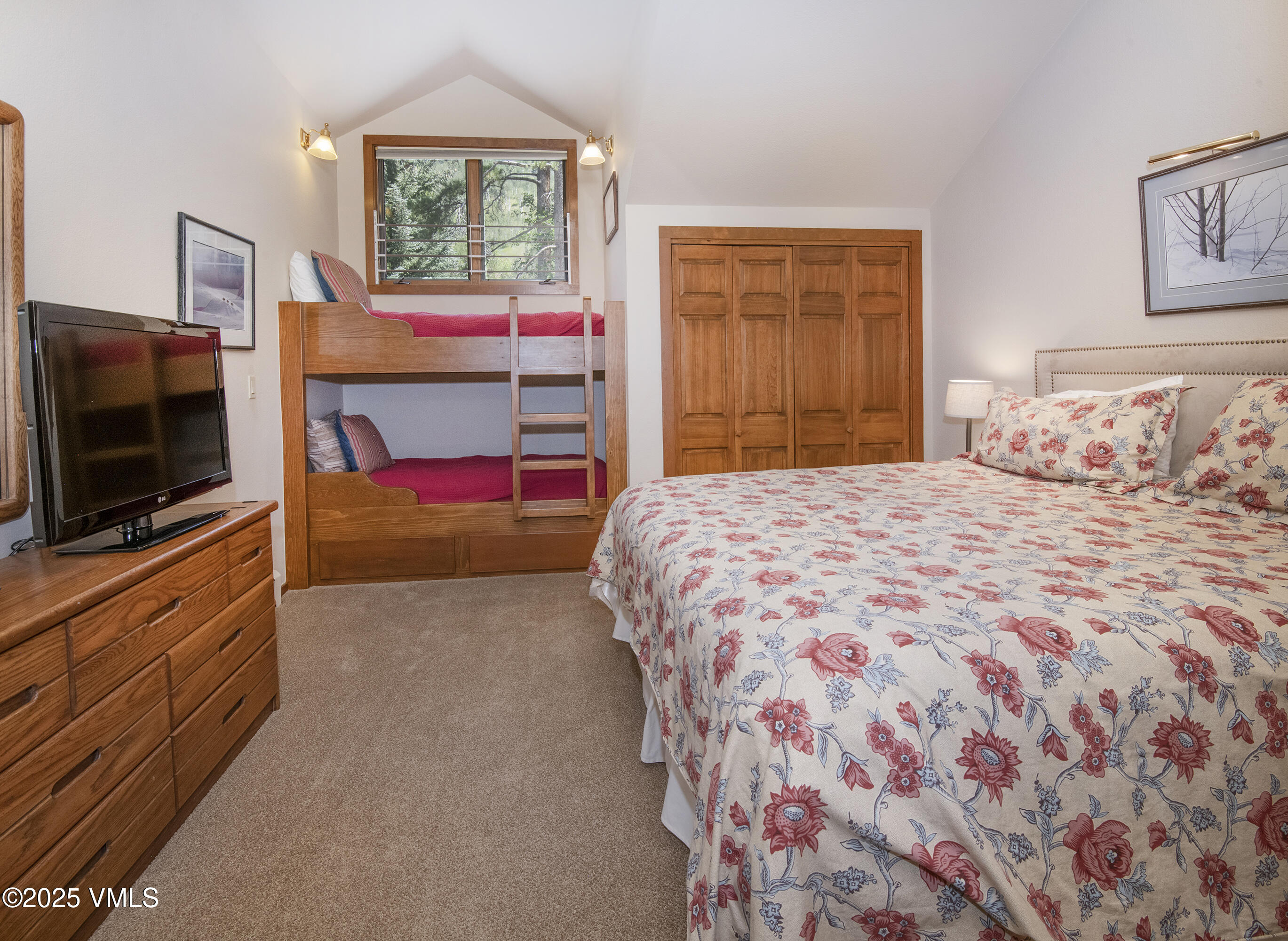 Vail, Colorado 81657, United States, 4 Bedrooms Bedrooms, ,4 BathroomsBathrooms,Residential,Active,147871