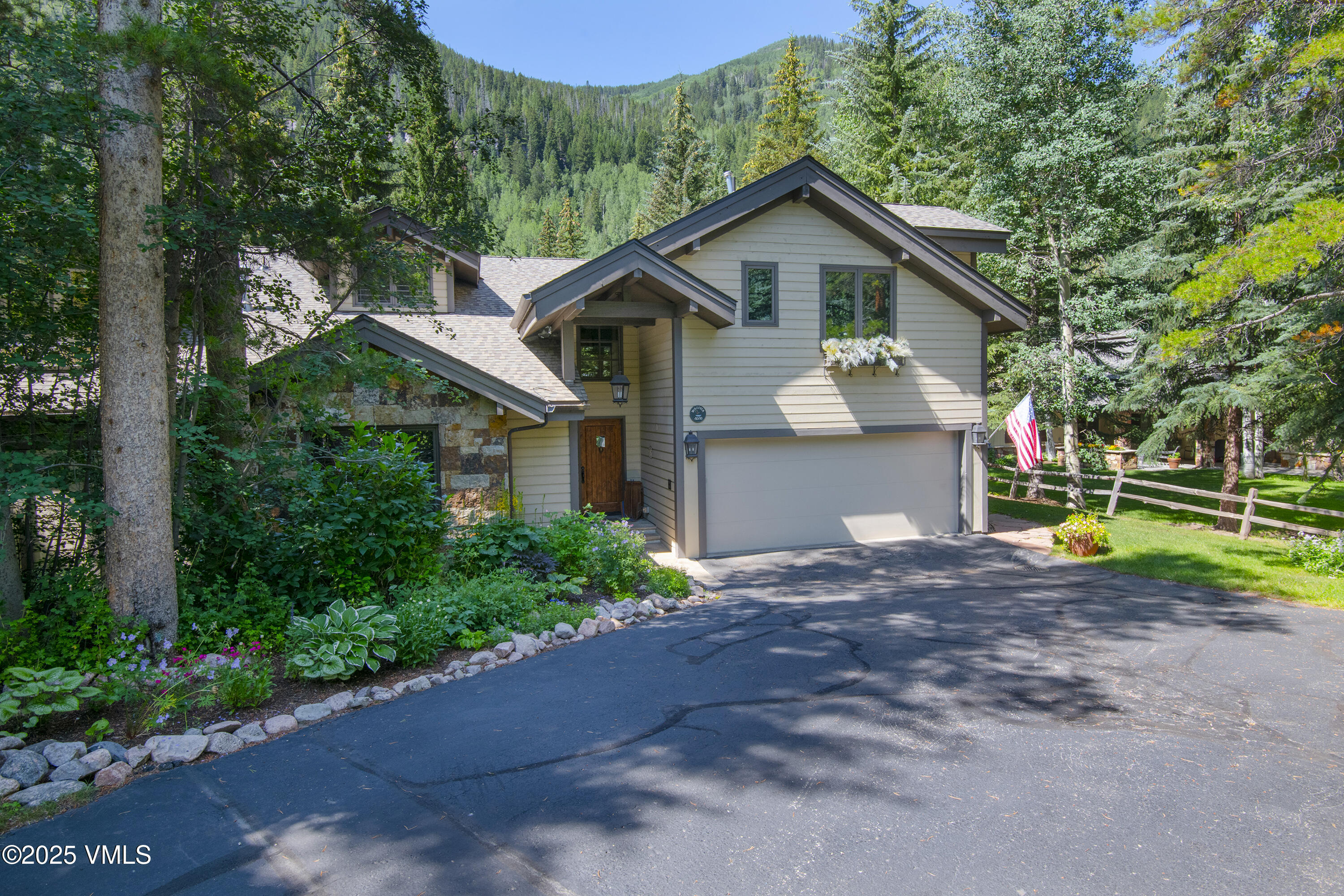 Vail, Colorado 81657, United States, 4 Bedrooms Bedrooms, ,4 BathroomsBathrooms,Residential,Active,147871