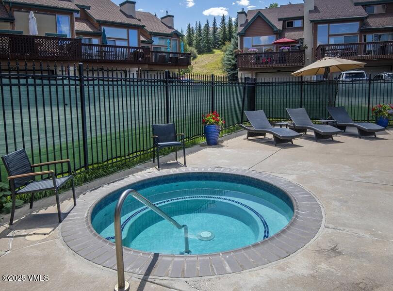 Edwards, Colorado 81632, United States, 4 Bedrooms Bedrooms, ,4 BathroomsBathrooms,Residential,Pending,187434