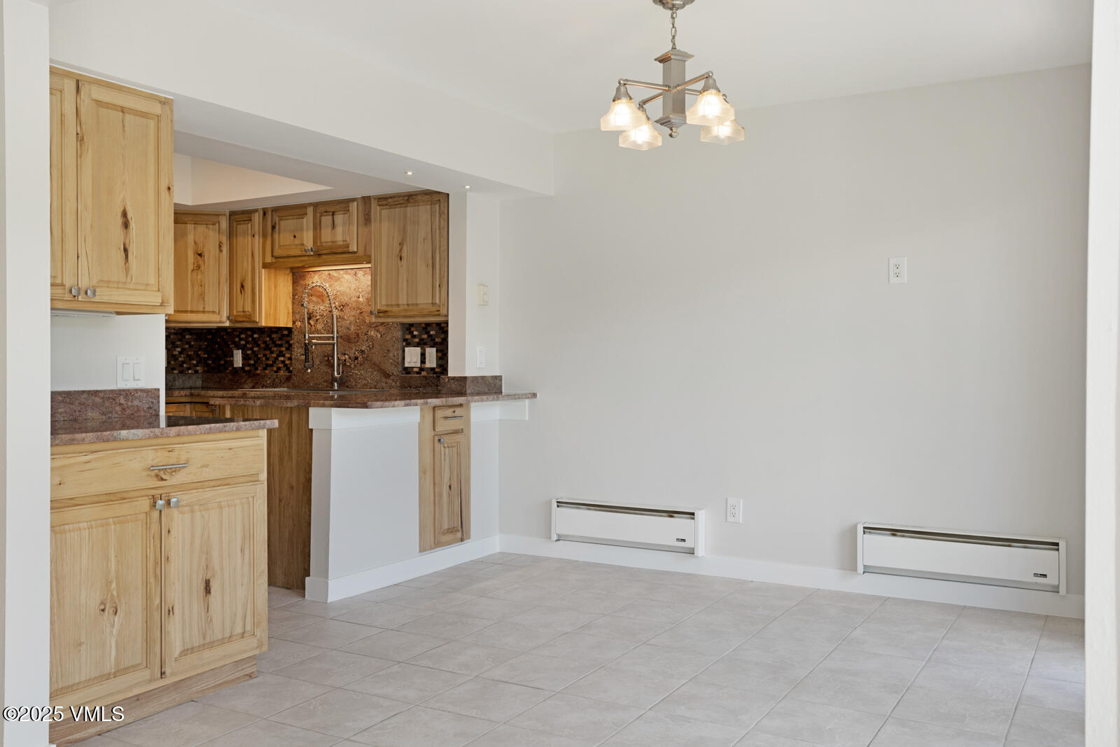 Avon, Colorado 81620, United States, 3 Bedrooms Bedrooms, ,3 BathroomsBathrooms,Residential,Pending,209991