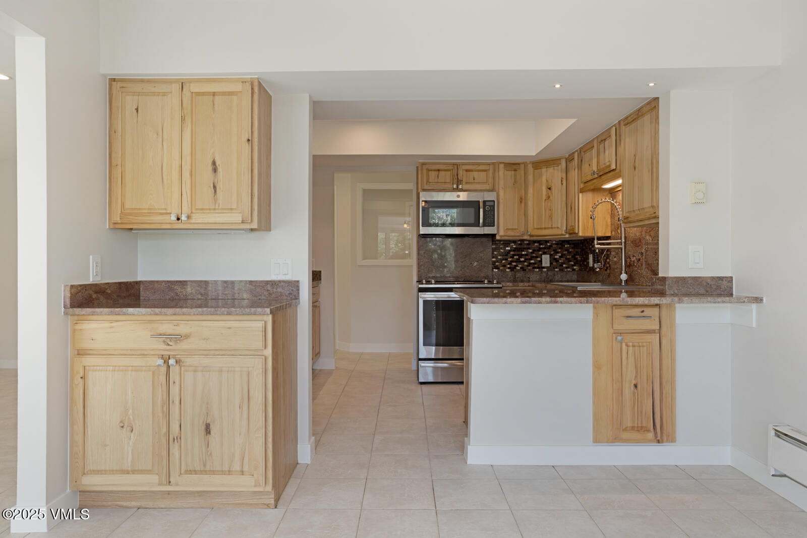 Avon, Colorado 81620, United States, 3 Bedrooms Bedrooms, ,3 BathroomsBathrooms,Residential,Pending,209991