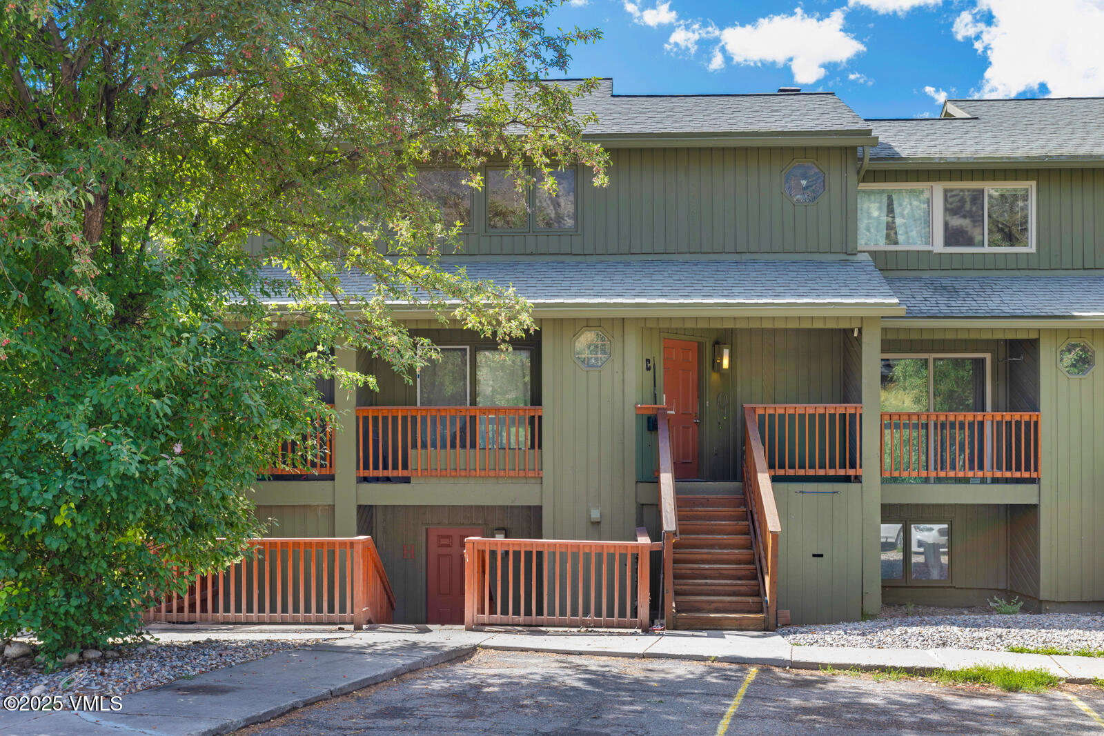 Avon, Colorado 81620, United States, 3 Bedrooms Bedrooms, ,3 BathroomsBathrooms,Residential,Pending,209991