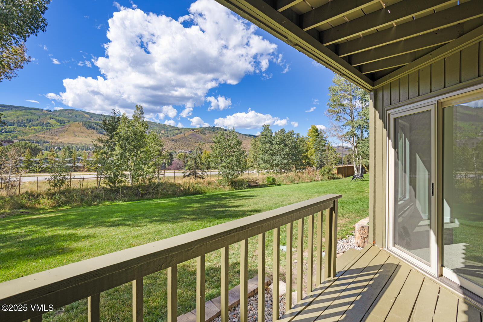 Avon, Colorado 81620, United States, 3 Bedrooms Bedrooms, ,3 BathroomsBathrooms,Residential,Pending,209991