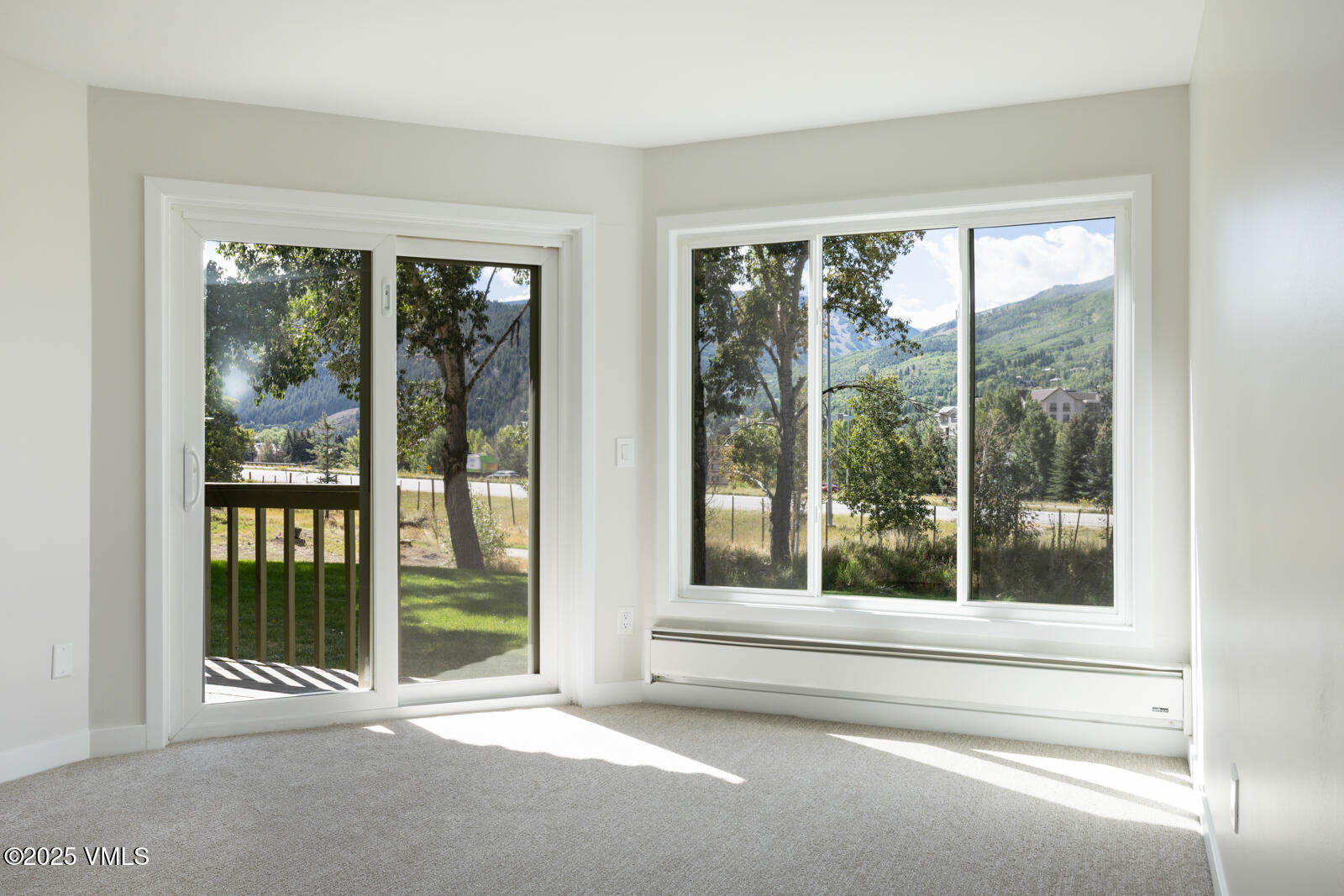 Avon, Colorado 81620, United States, 3 Bedrooms Bedrooms, ,3 BathroomsBathrooms,Residential,Pending,209991